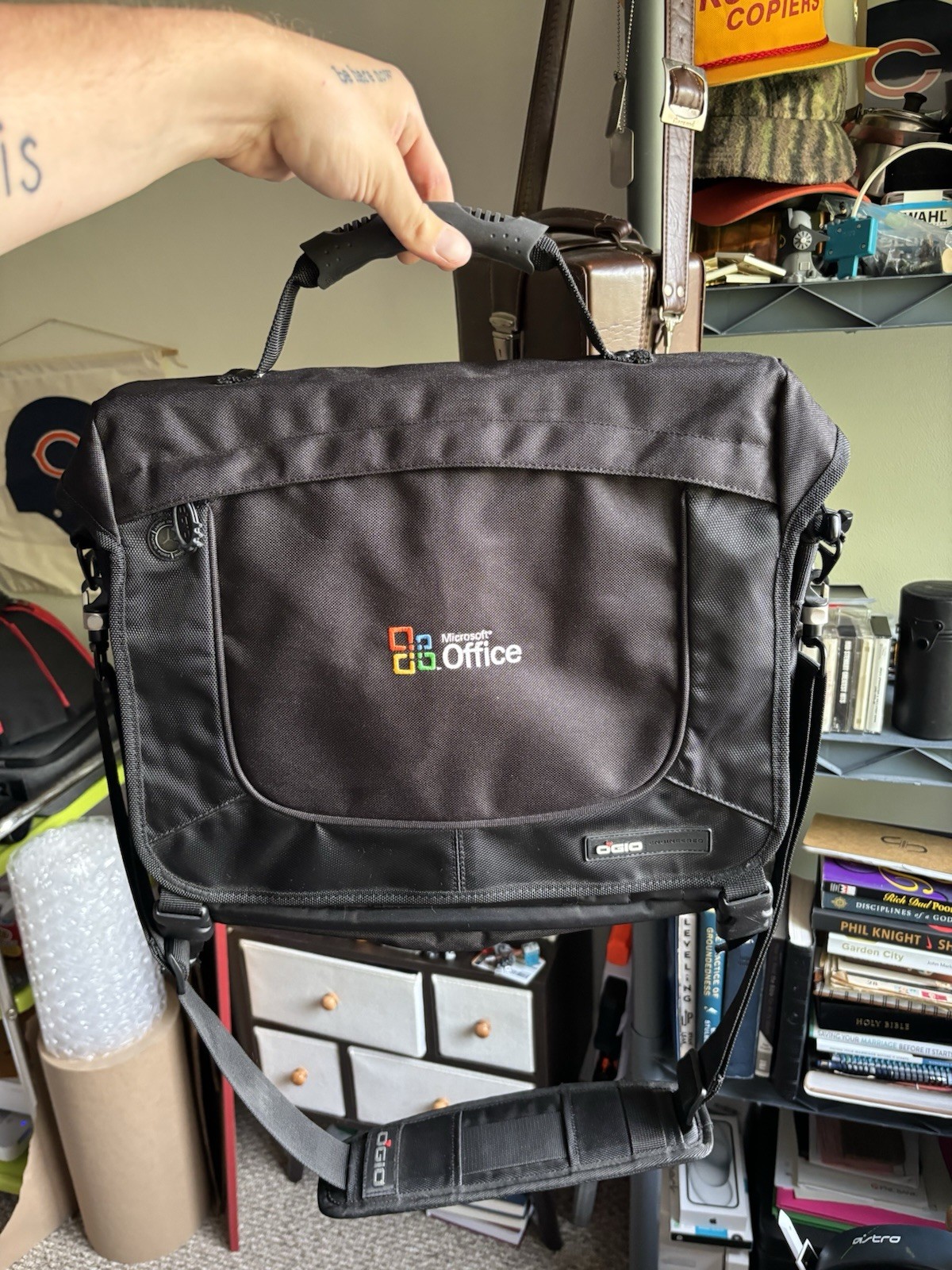 Ogio Microsoft Office Black Laptop Bag Tech Specs Shoulder Strap