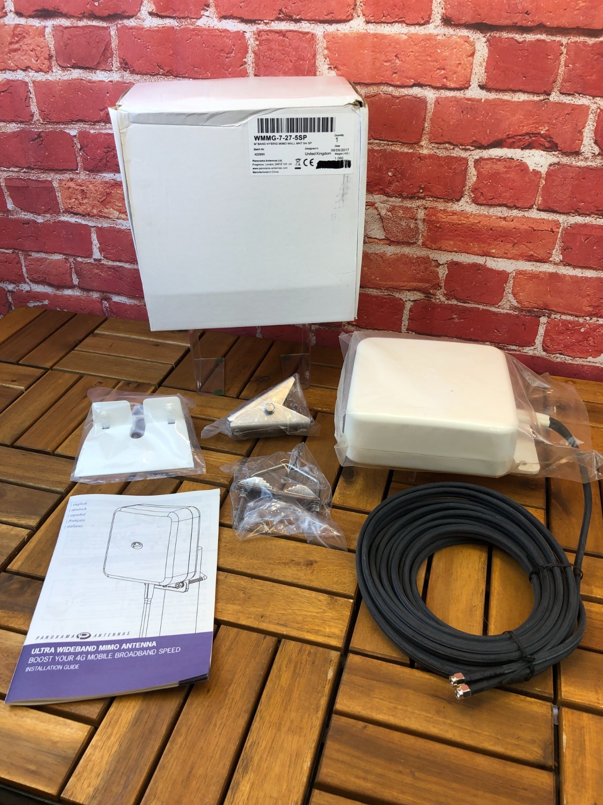 Brand New - Panorama Antenna  Wall Mount with GAIN MIMO Cell  WMMG-7-27-5SP NICE