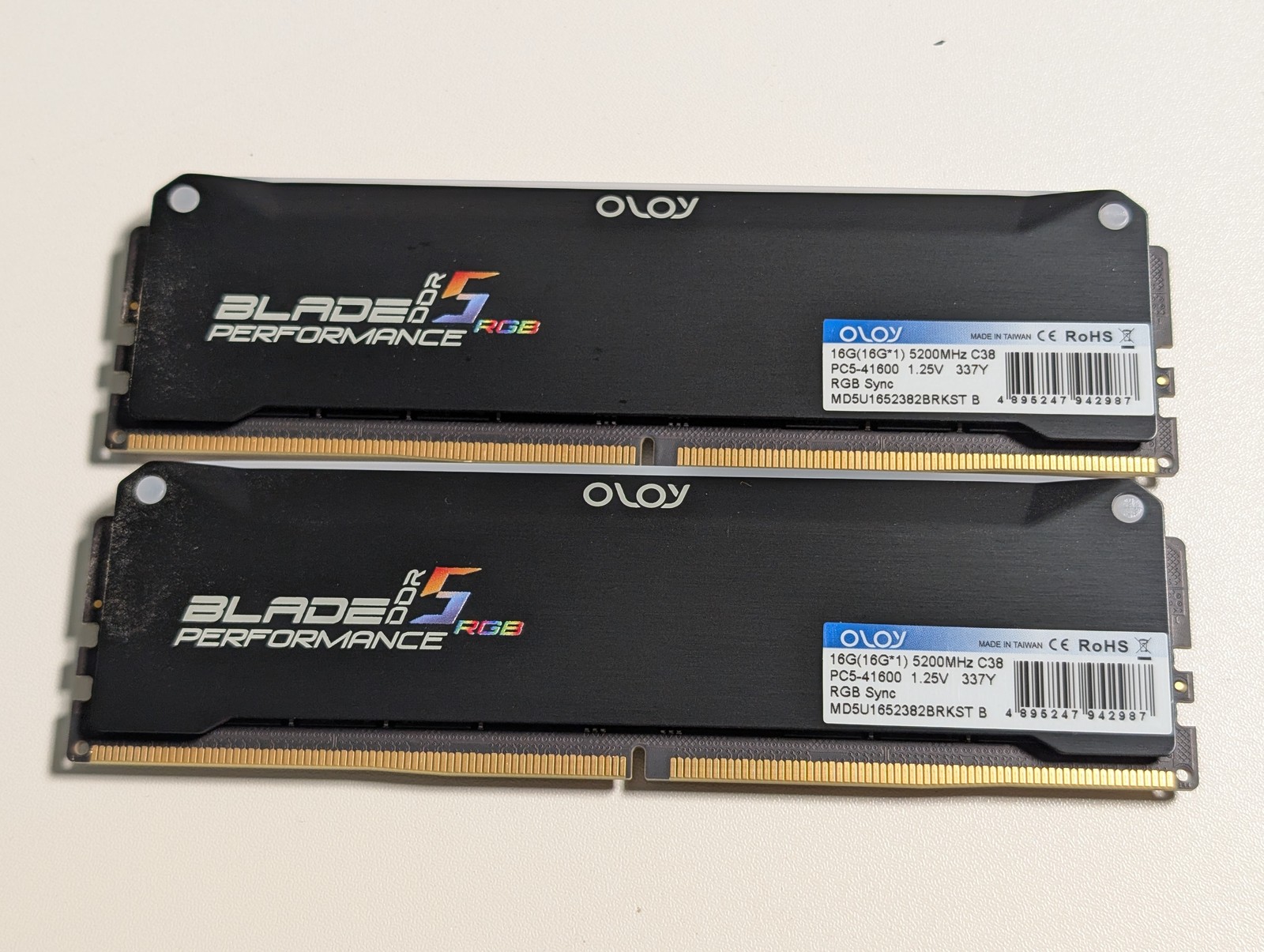 OLOy Blade RGB 32GB 2x16GB DDR5 5200 CL38 XMP 3.0 UDIMM Desktop Memory