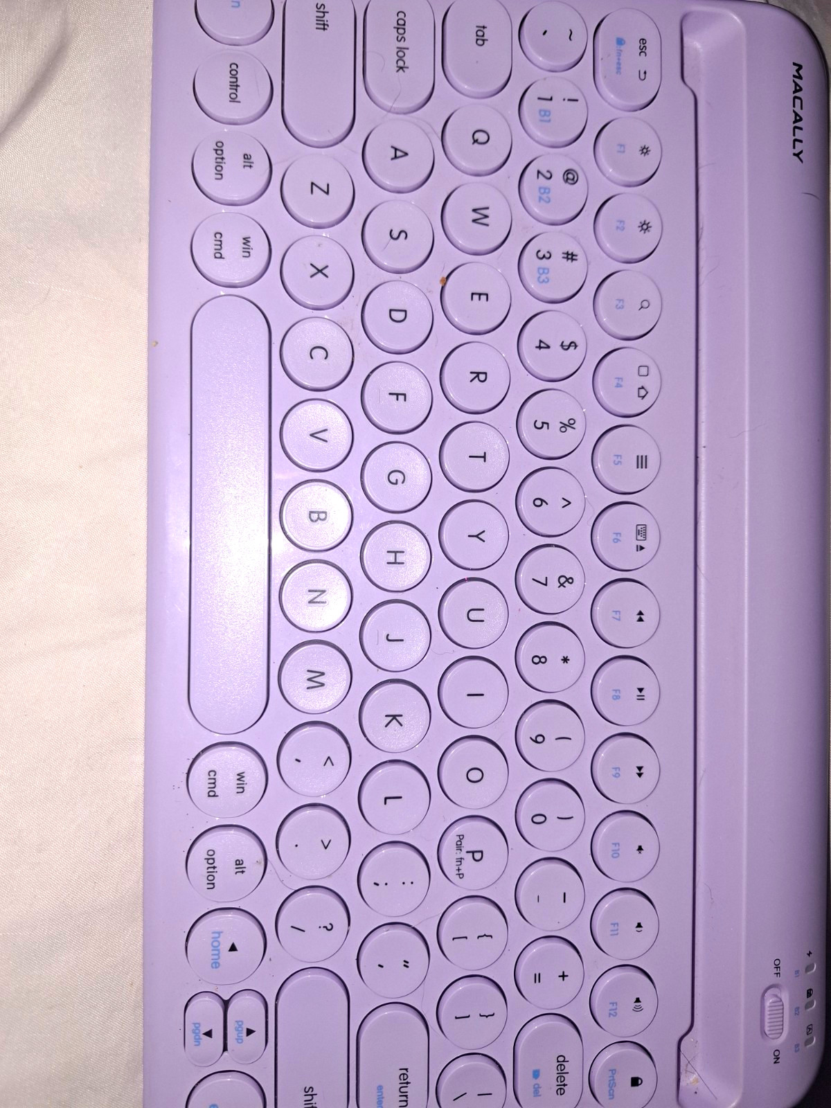 Macally Bluetooth Compact Portable Keyboard BTTAKKEYBATPU Purple QWERTY