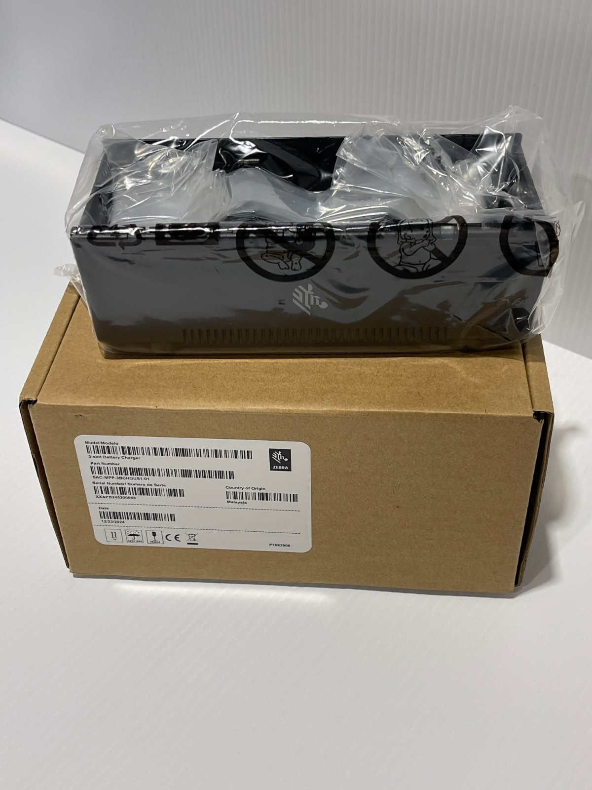 Zebra 3-Slot Battery Charger SAC-MPP-3BCHGUS1-01 NO POWER SUPPLY INCLUDED