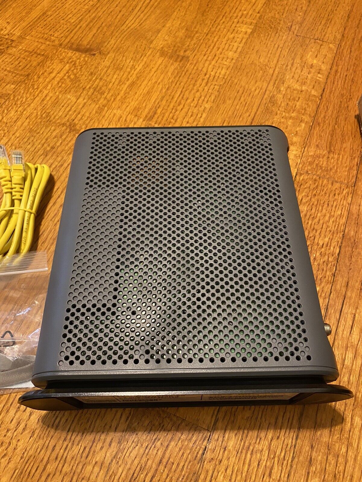 Motorola MG7700 Black  Cable Modem Plus 1900 Router - Open Box New - SEE BELOW