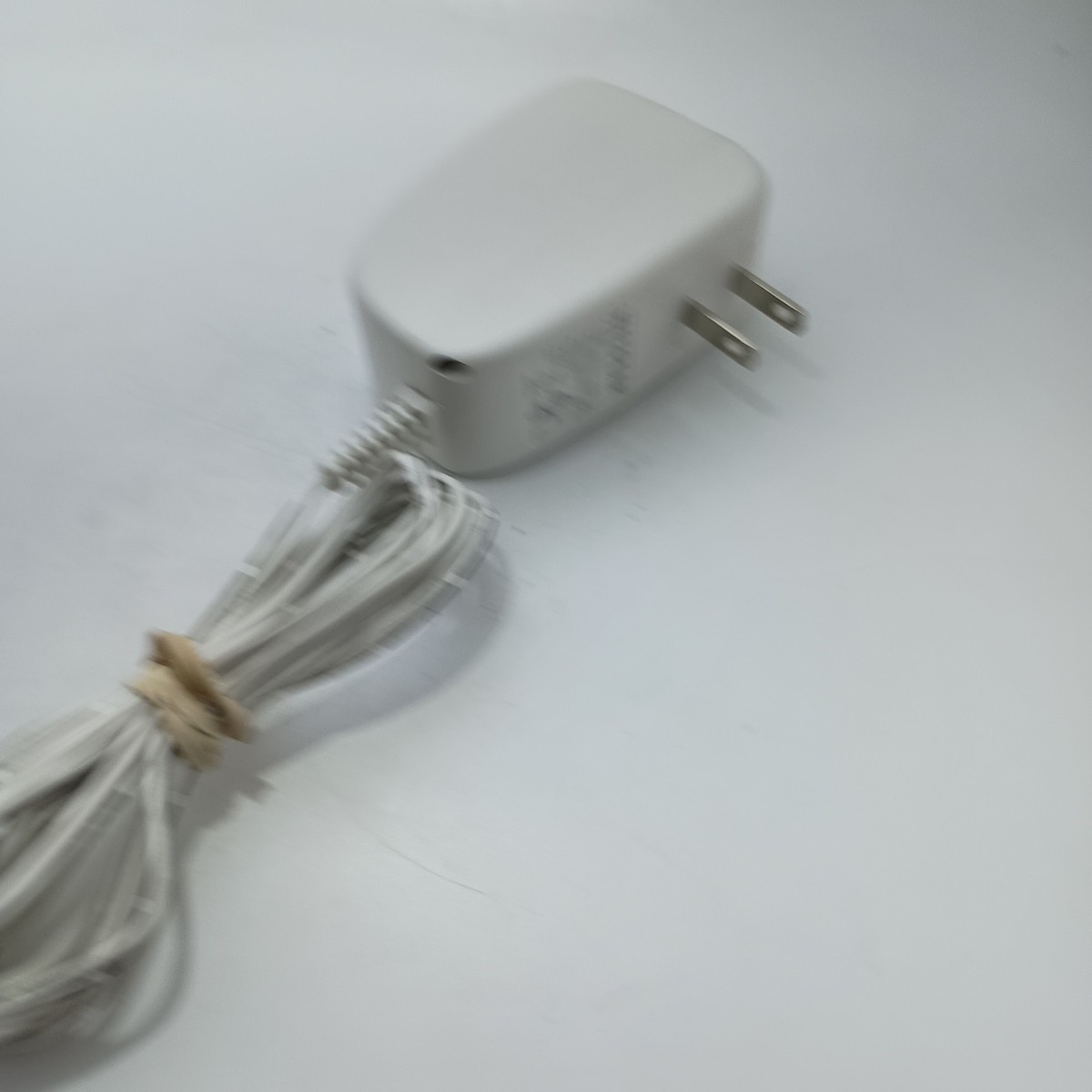 #AF) Genuine Netgear AD2067F10, 332-10944-01 12V 2.5A Power Supply