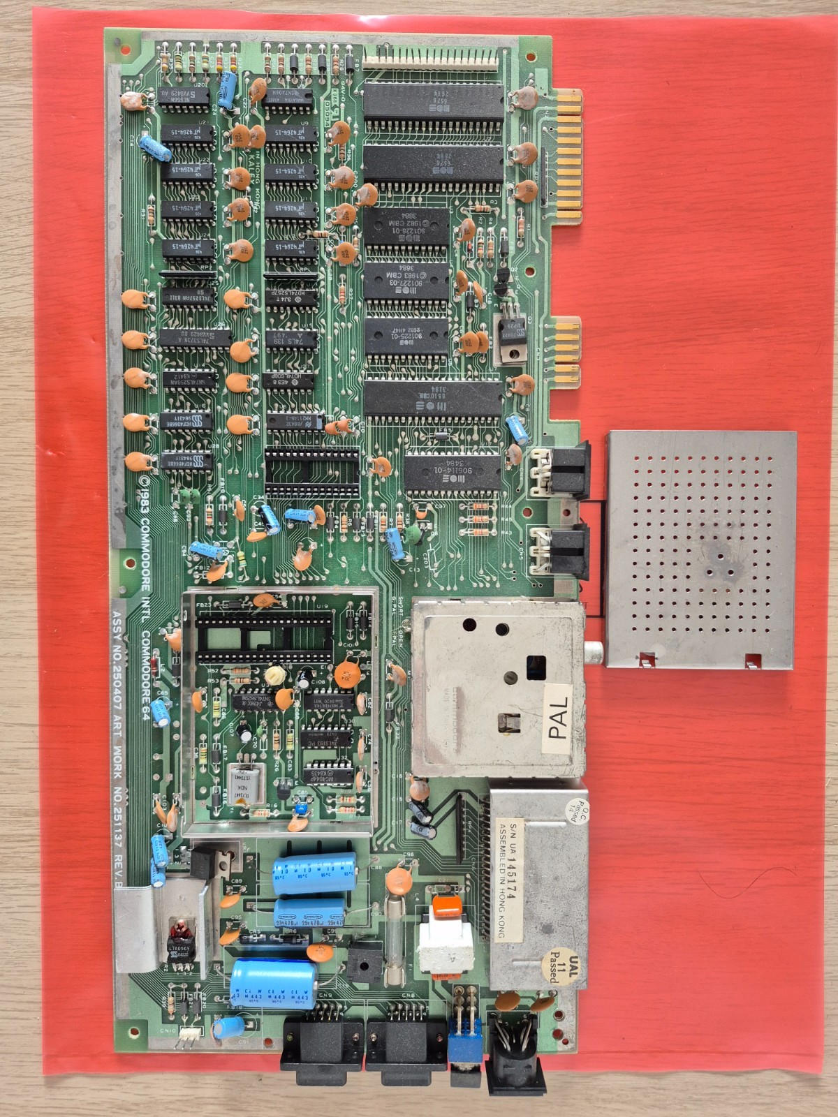 ✅ Motherboard 250407 No 251137 REV B ⭐ Commodore C64 C 64 ⚡