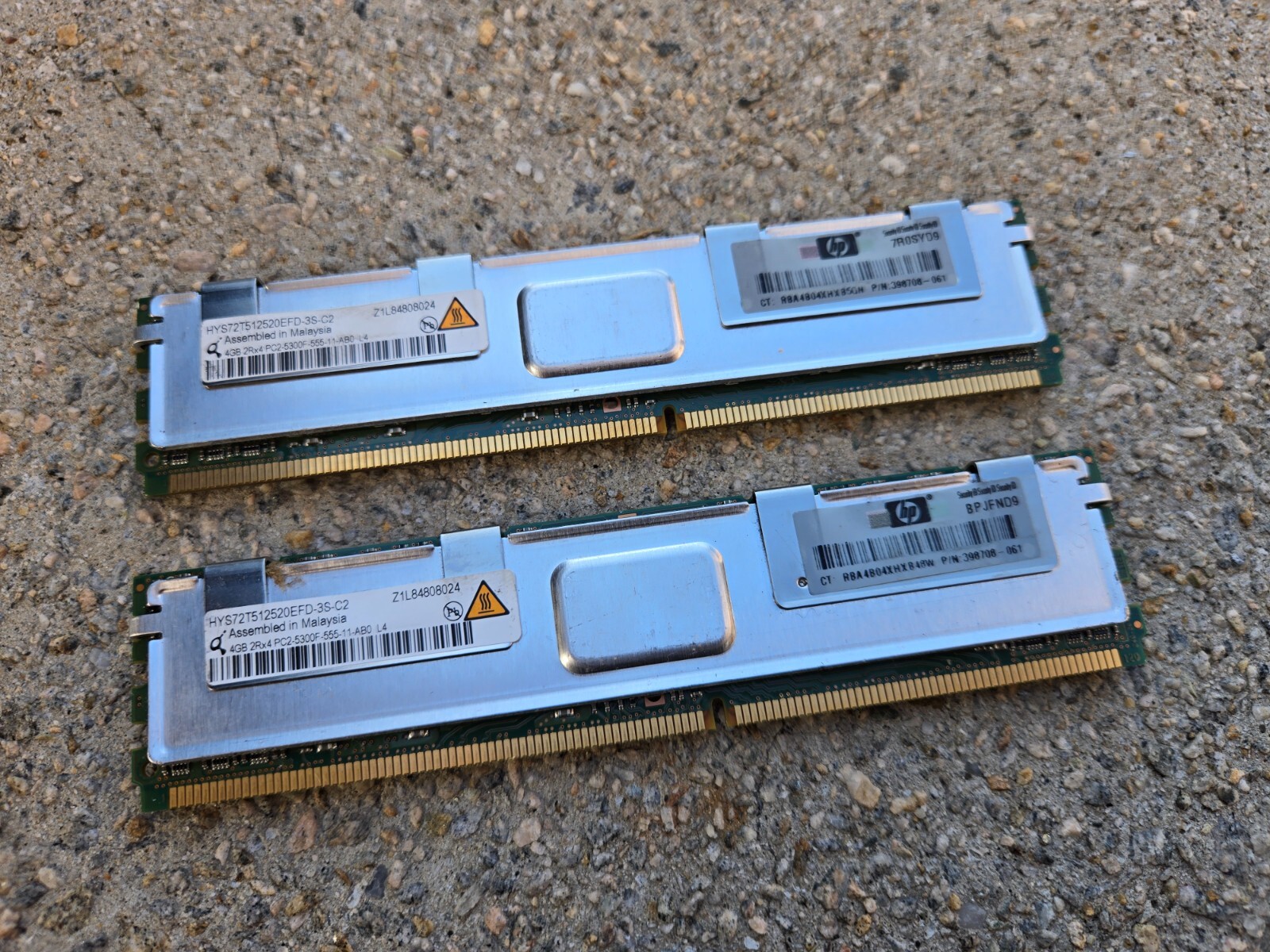 Lot 2 Axiom Qimonda HYS72T512520FED-3S-C2 2Rx4 4GB DDR2 PC2-5300F-555-11-ABO RAM
