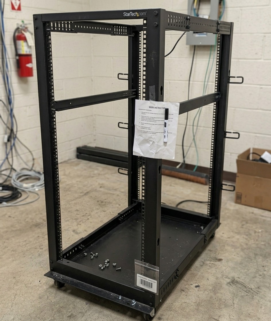 StarTech 25U Adjustable Depth Open Frame 4 Post Server Rack Casters NEW DMG BOX