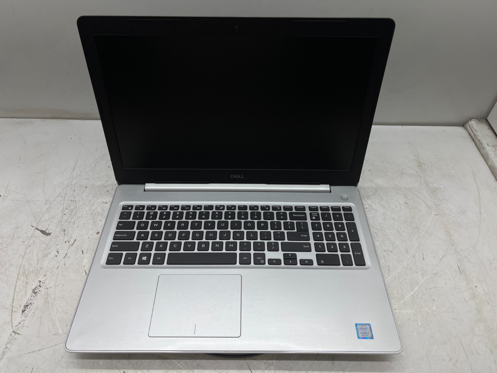 Dell Inspiron 5570 Intel i3-8130U 2.2GHz 4 GB 16GB Optane SSD