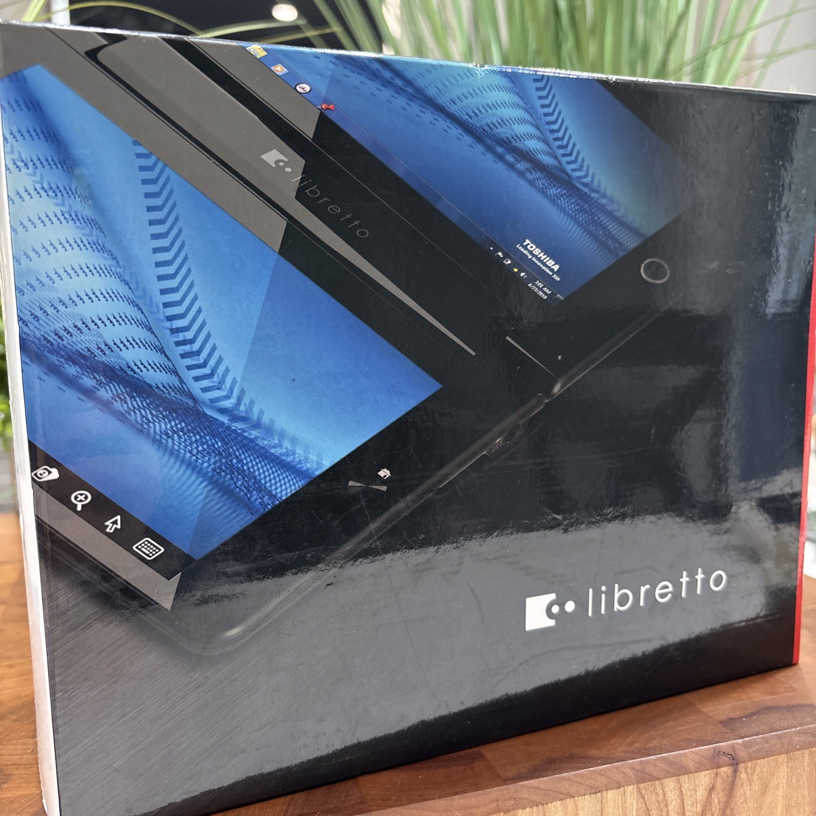 NEW SEALED Toshiba Libretto W105-L251  Dual Screen Windows 7 Mini Laptop 25 Anni