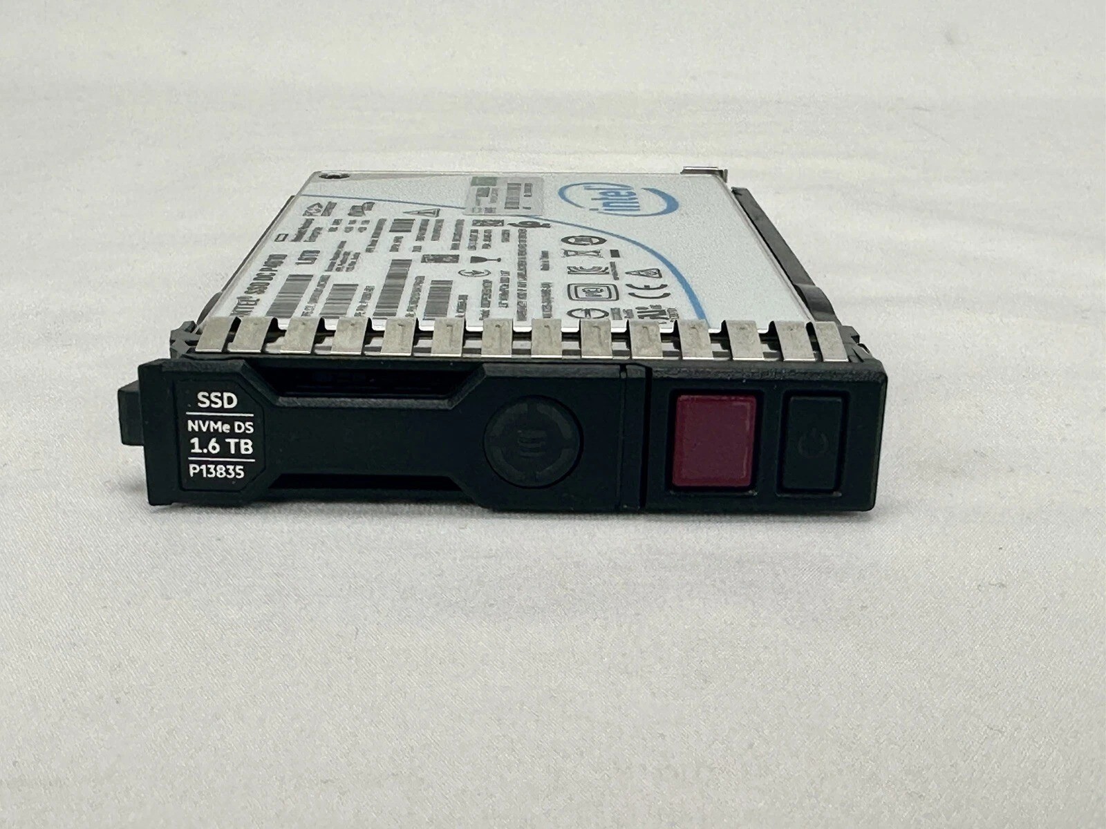 HPE P13699-B21 P13835-001 1.6TB NVME GEN3 HIGH PERFORMANCE MIXED SFF SCN U.2