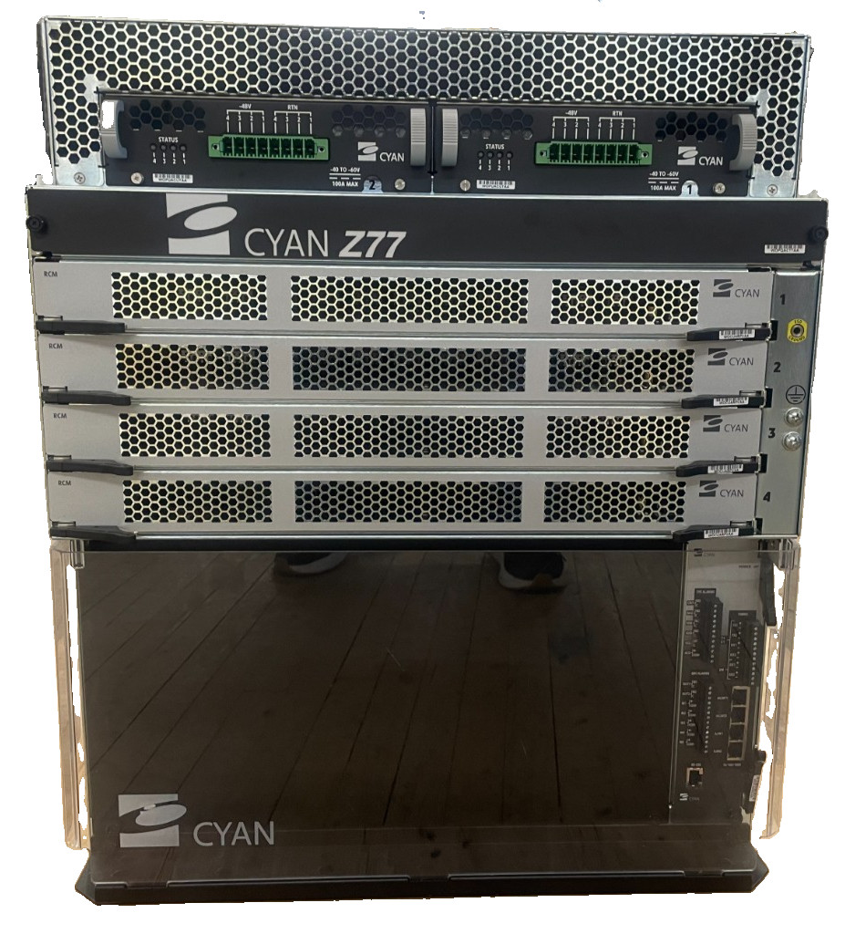 CYAN CIENA Z77 Optical Transport Chassis 910-0001 2x BOSS2 2x LAD-40E 4x RCM