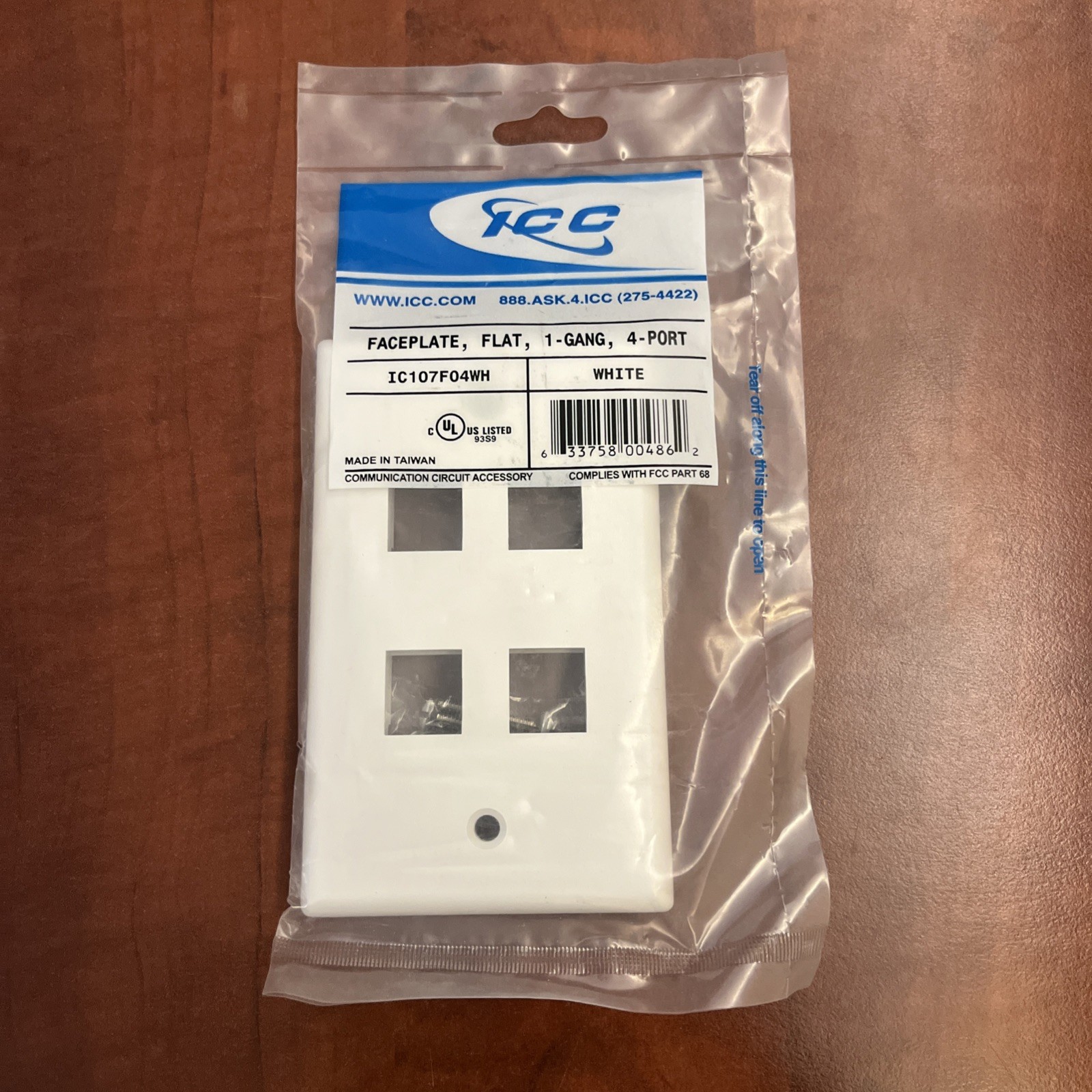 NEW IN BAG (LOT OF 100) ICC 1-GANG 4-PORT FLAT FACEPLATE IC107F04WH