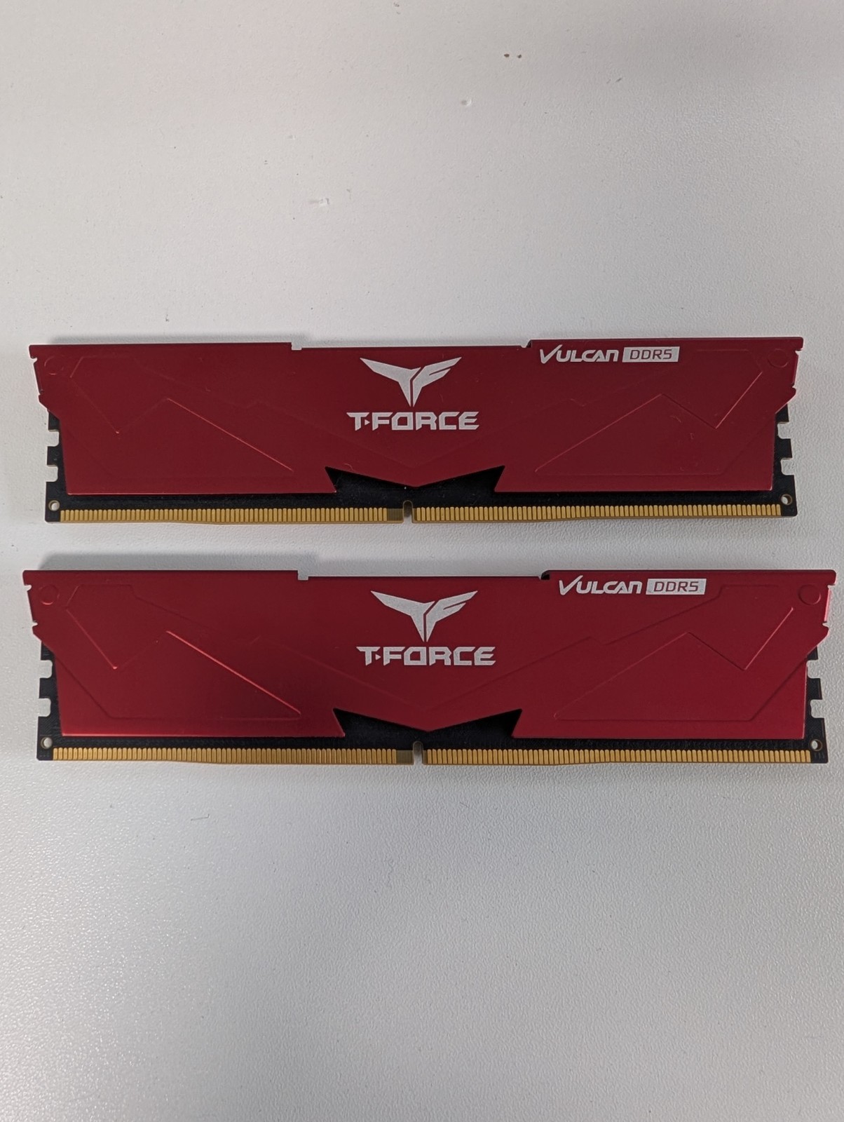 TeamGroup T-Force Vulcan 32GB 2x16GB DDR5 6000 CL38 XMP EXPO Red