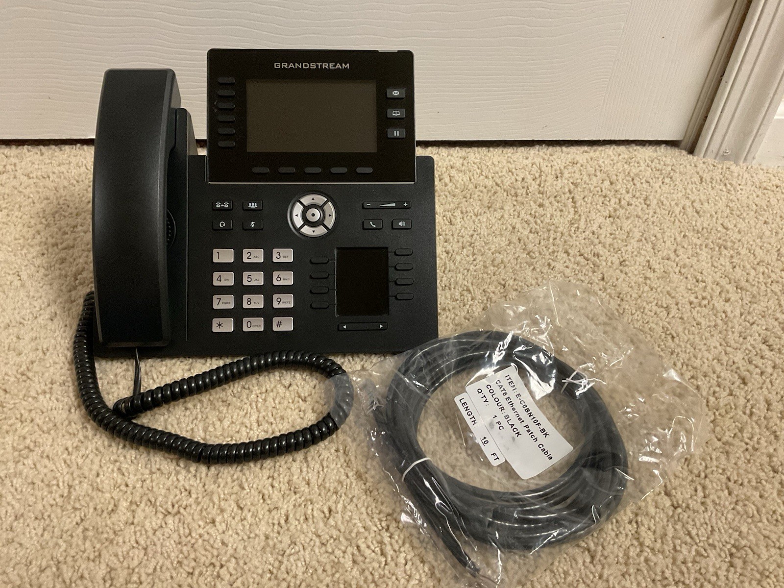 Grandstream GRP2616 IP Phone 6 Lines Wi-Fi 5 Gigabit PoE 4.3in Color Display