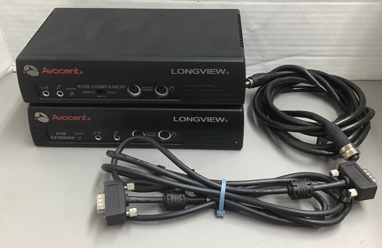 Avocent KVM Communication Transmitter And Receiver LV830-AM (b566)