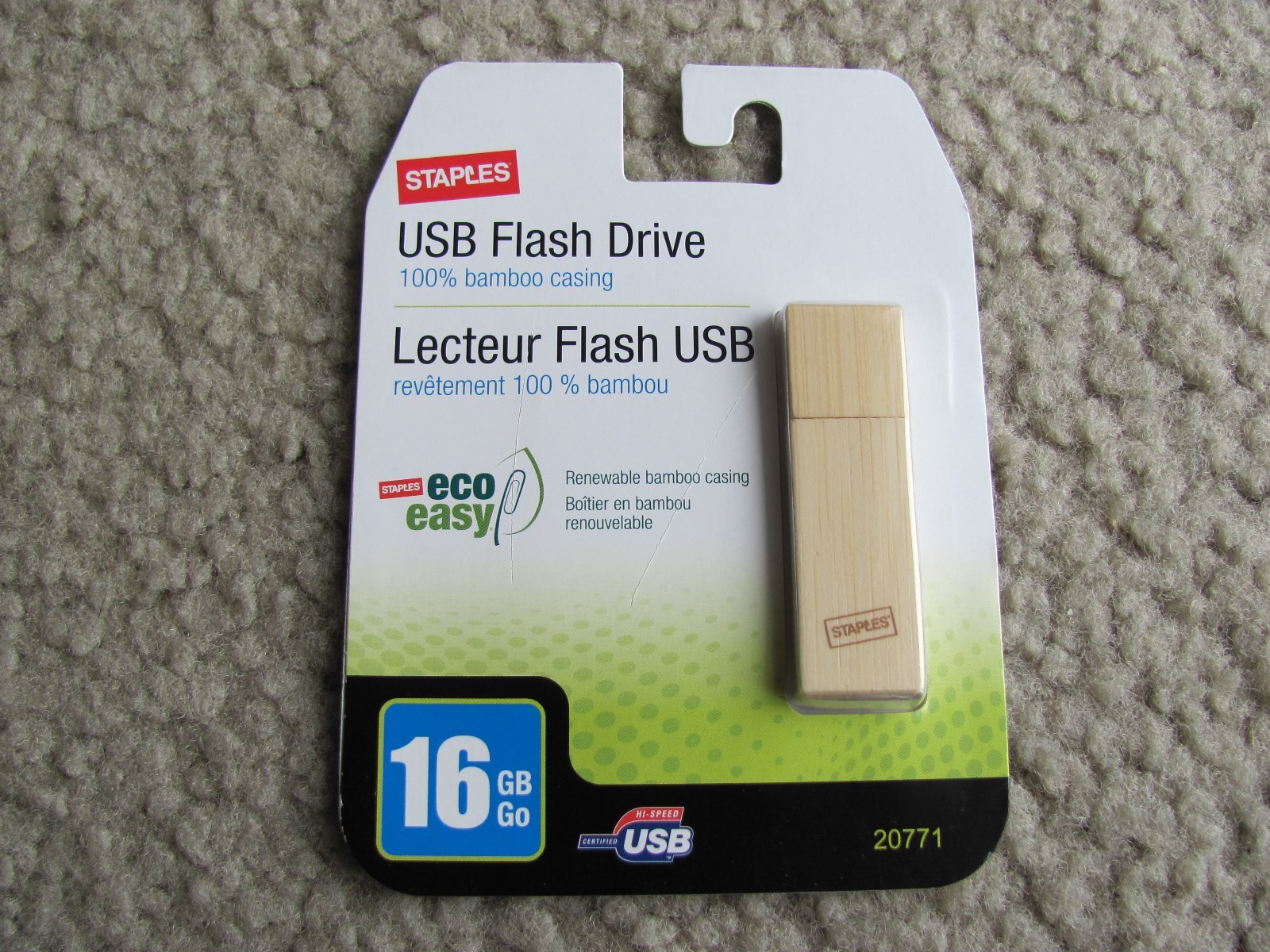 Brand New Staples 16GB 100% Bamboo USB 2.0 Flash Drive 