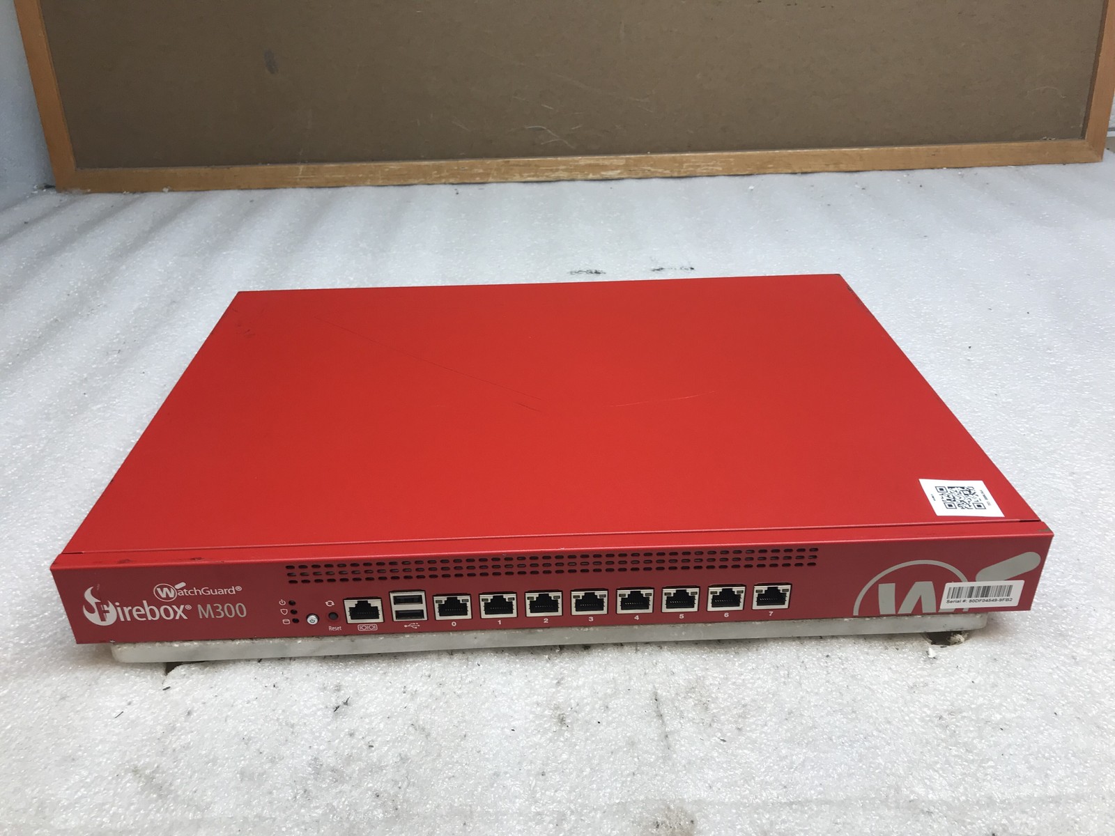 WatchGuard Firebox M300 8-Port Network Security Appliance ML3AE8 w Power Cables