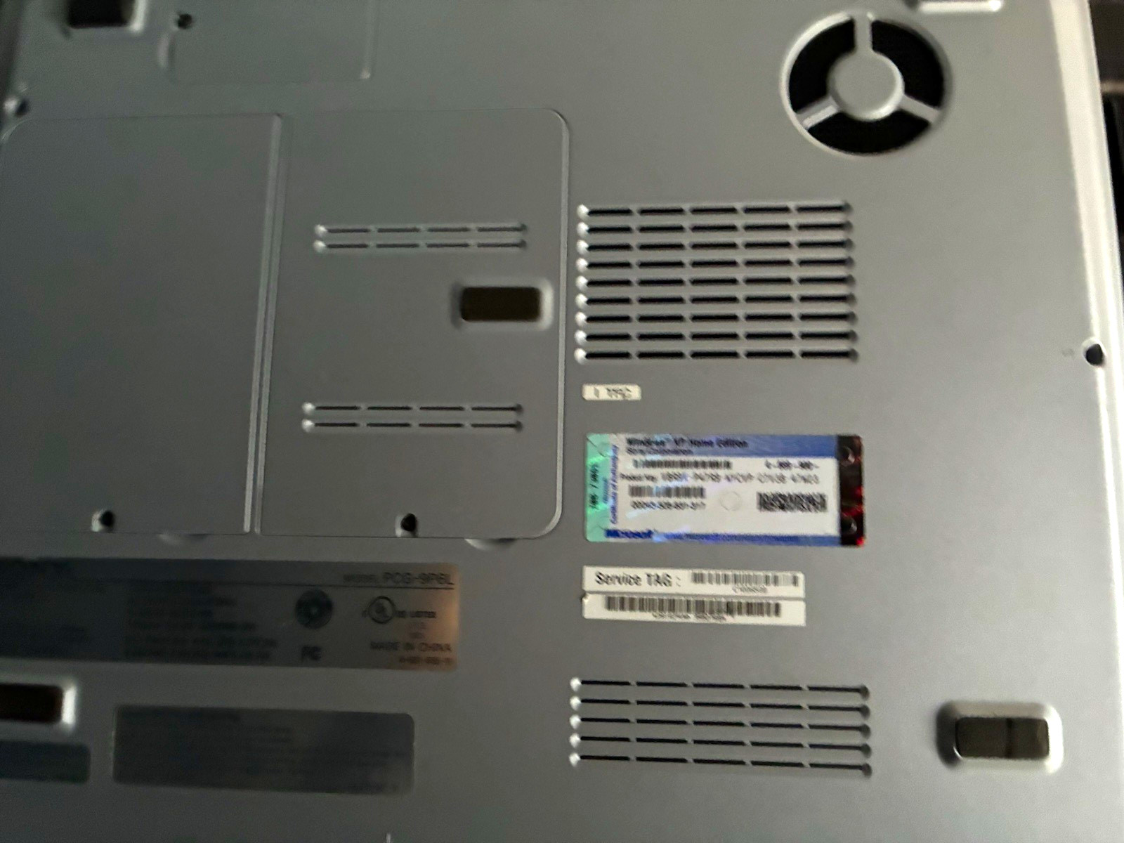 Sony VAIO PCG-9P6L 14in Pentium 4 2.80GHz 448MB Win XP Home Silver