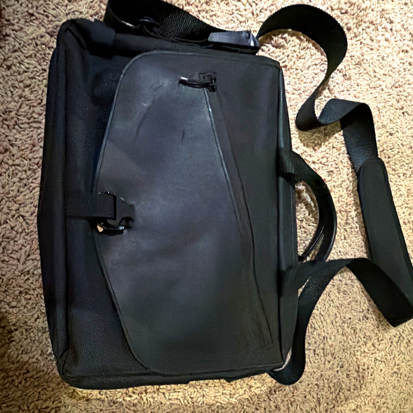 WaterField  USA Cargo Laptop Shoulder/Messenger Bag, Black Leather, Strap
