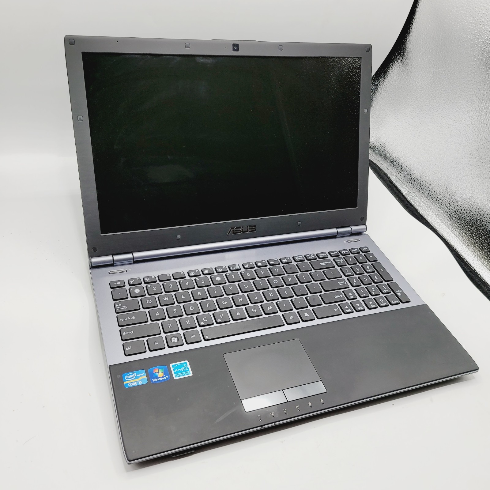 ASUS Notebook U56E - 1AXX Core i5 - 2450M 4GB RAM No HDD 16" -  *** BOOT TO BIOS
