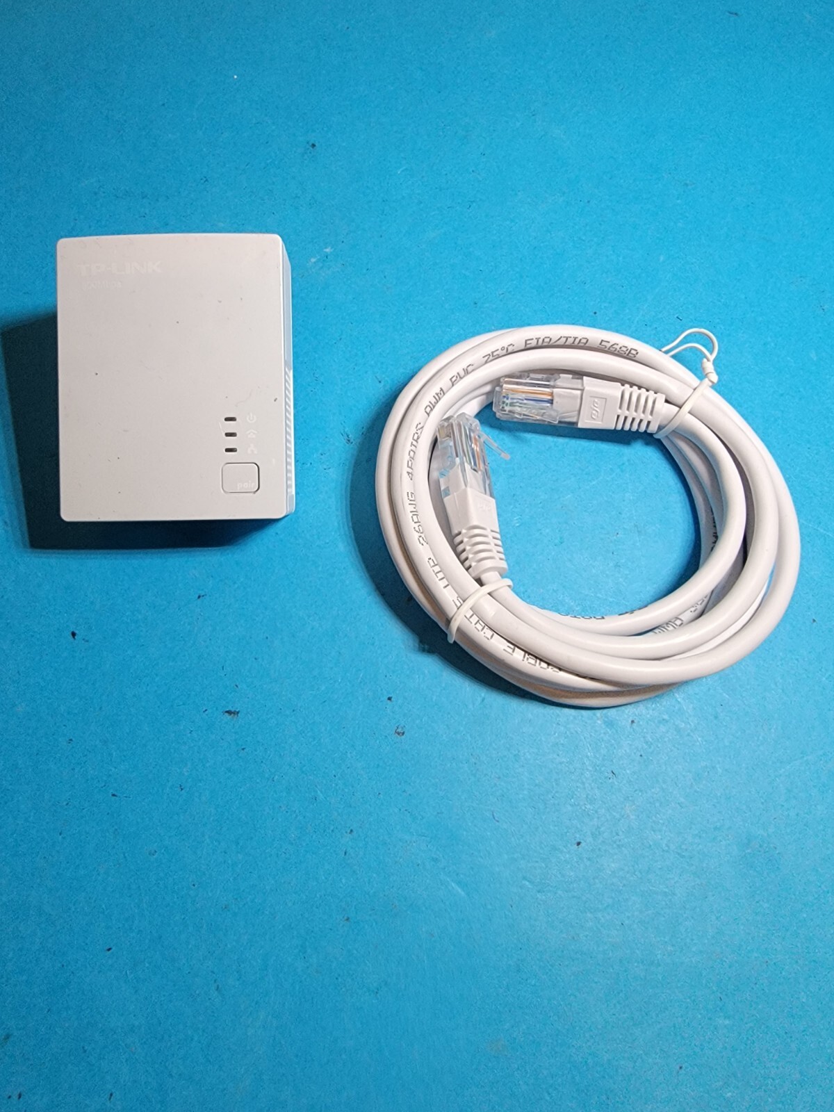 TP-Link TL-PA4010 Nano Powerline Ethernet Network Adapter Computer Networking