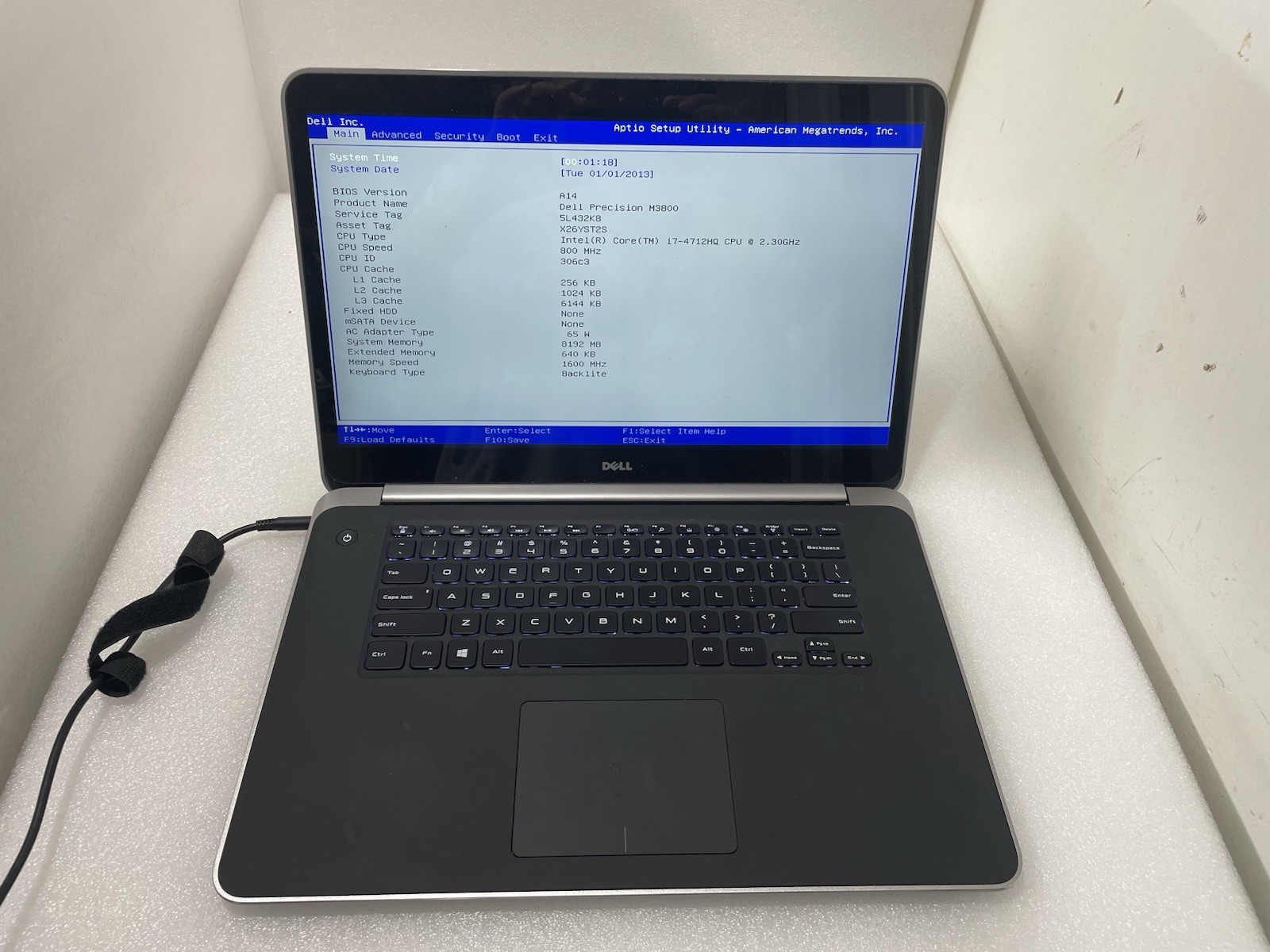 Dell Precision M3800 No HDD No OS 4gb Ram 15.6” Battery Holds Charge Freezes