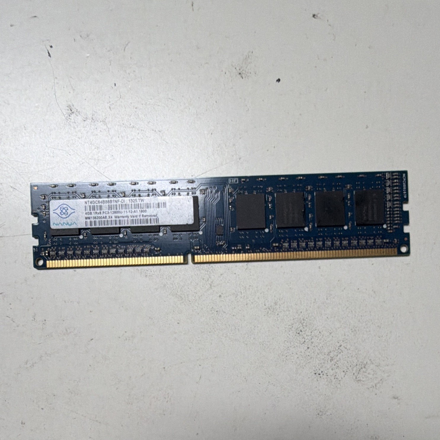 Nanya 4GB DDR3 SDRAM PC3-12800U 240-Pin DIMM Unbuffered NT4GC64B88B1NF-DI