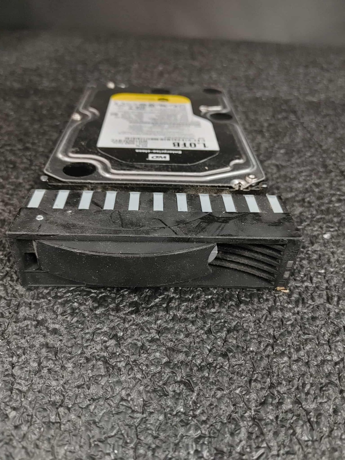 WD WD1003FBYZ-010FB0 1TB 7.2K RPM  64MB CACHE 3Gb/s SATA 3.5" HDD