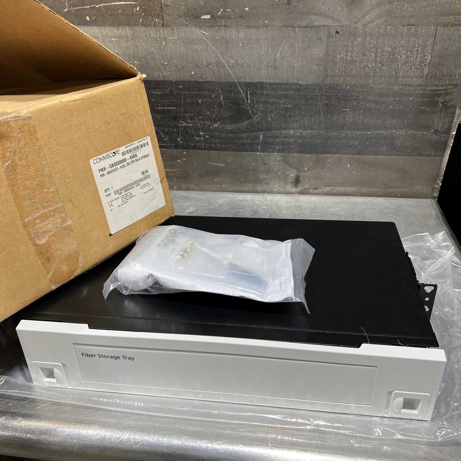 Commscope FIBER STORAGE TRAY FMX-GBS000000-A00G ADC Nos Surplus