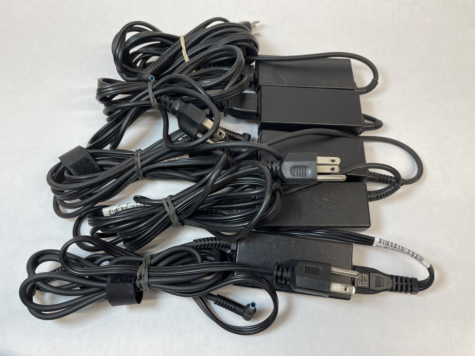 Lot of 10 HP OEM 45W 4.5mm 19.5V 2.31A Blue Tip AC Adapter Mixed Model
