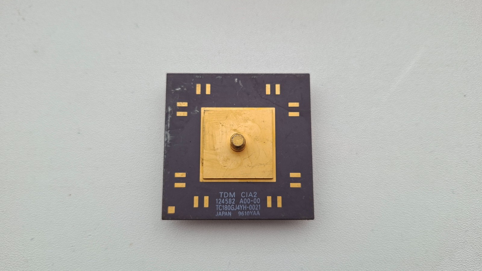 Toshiba TC180GJ4YH TDM CIA2 rare uncommon vintage CPU GOLD bent pins, QTY: 1