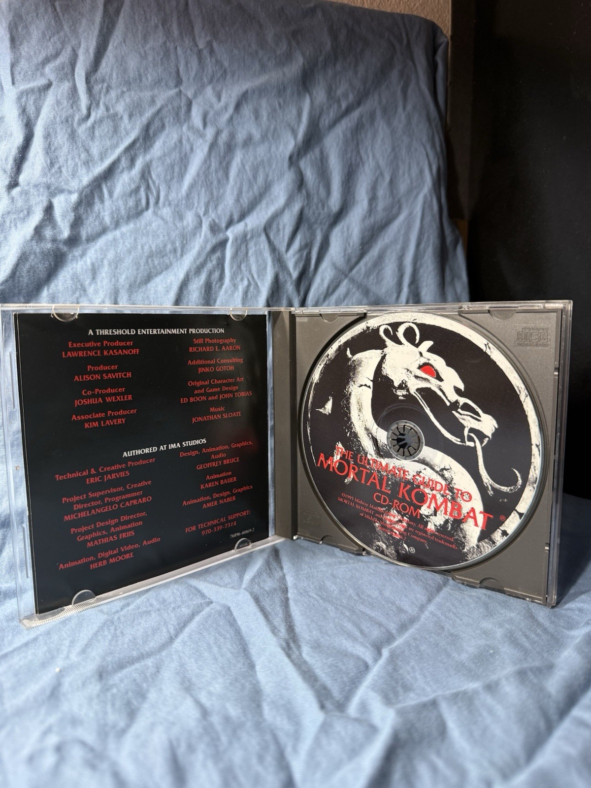 The Ultimate Guide To Mortal Kombat CD-ROM Midway tips fatalities games movie LN