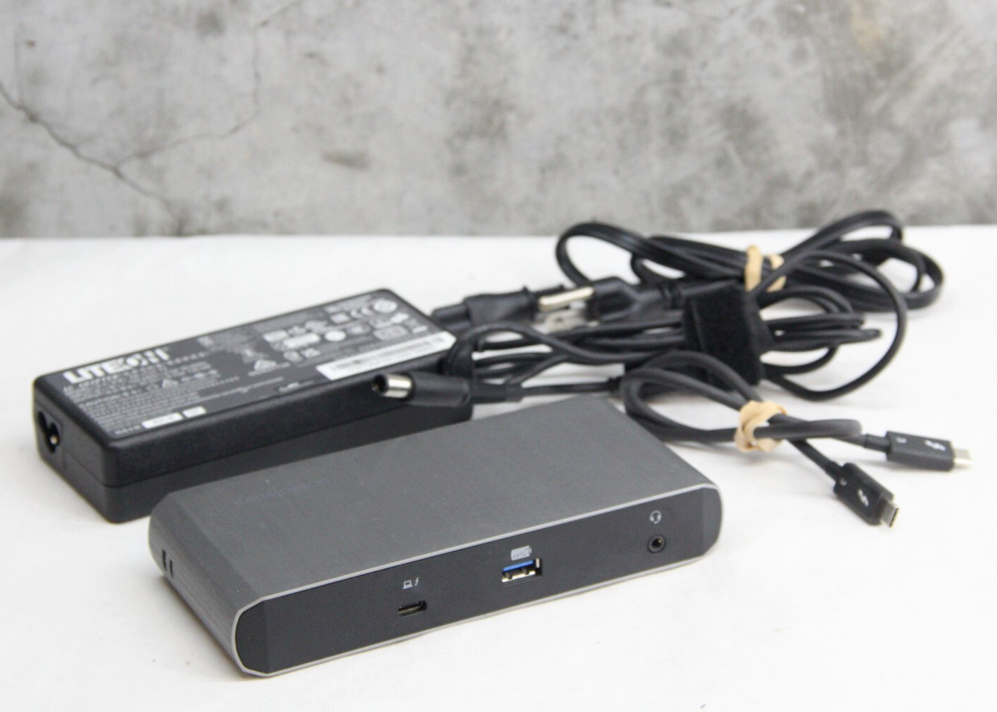 Kensington SD5500T | Thunderbolt 3 and USB-C Docking Station, w/ Power and TB