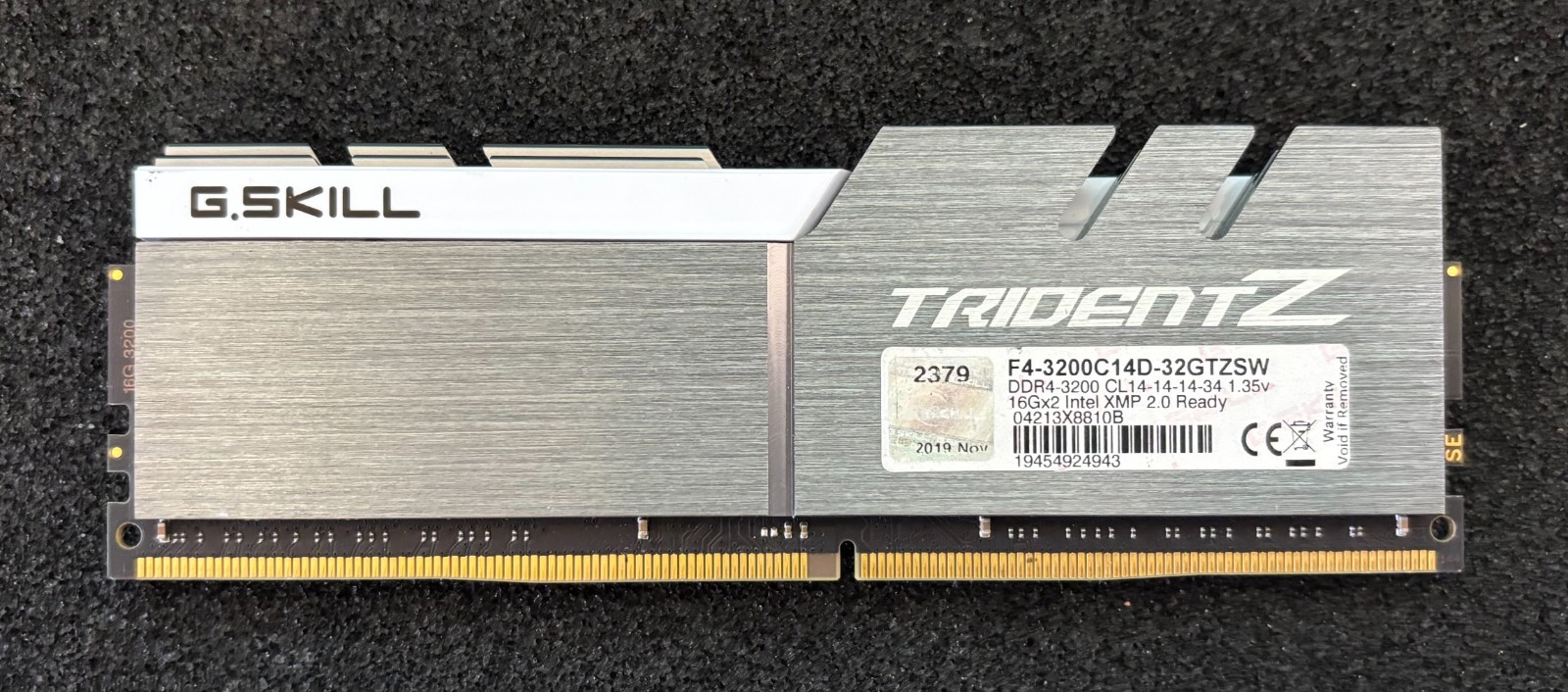 G.SKILL TridentZ 16GB DDR4-3200 CL14 XMP F4-3200C14D-32GTZSW