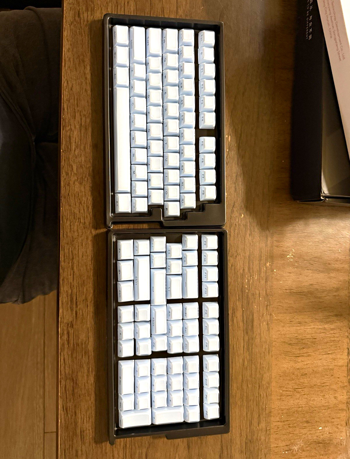 XVX Crystal Blue Keycaps, Side Lettering English QWERTY for TKL