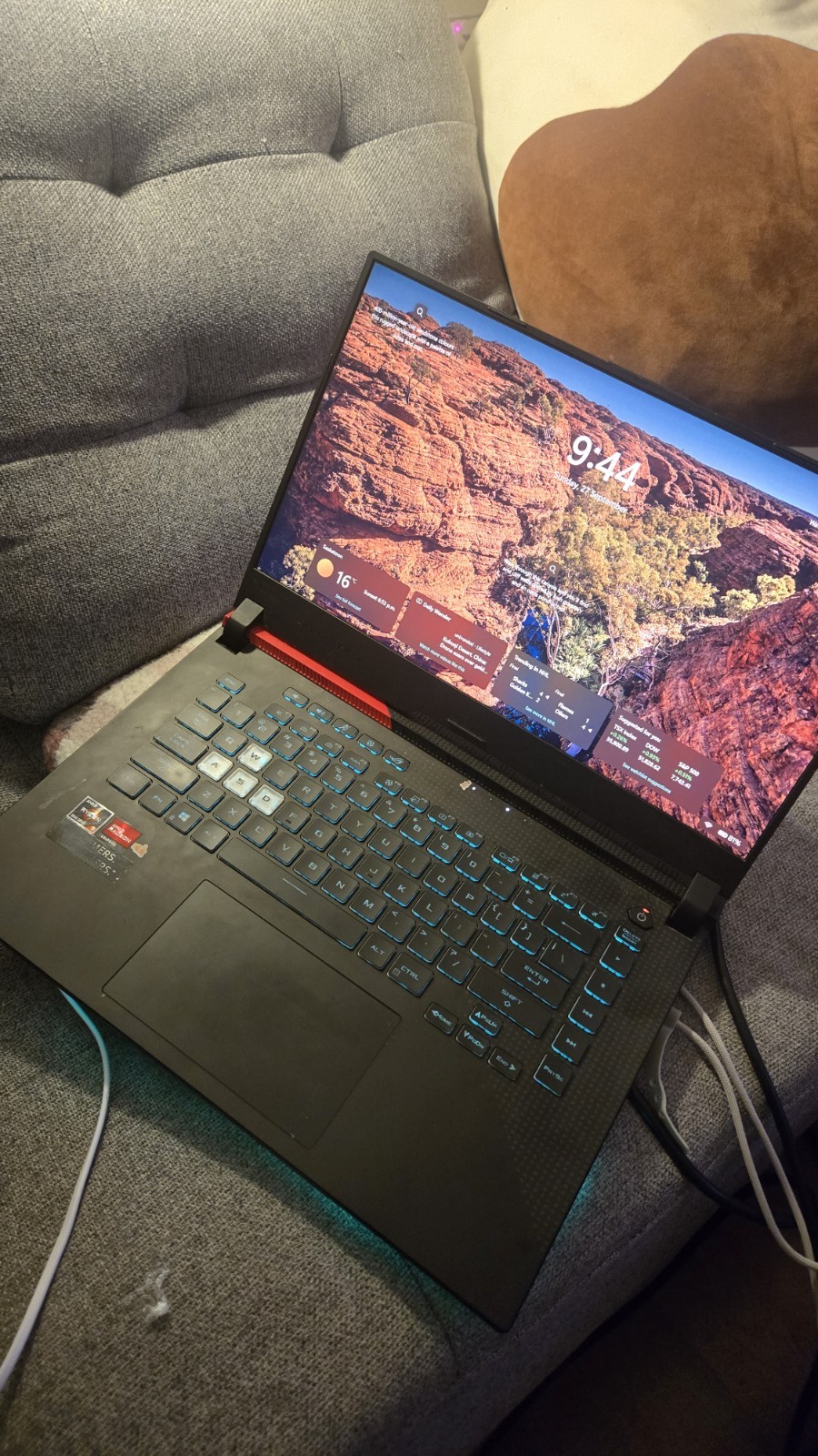 Asus ROG Strix G15 G513QY 15.6" Ryzen 9 5980HX 16GB RAM 512GB 6800M READ