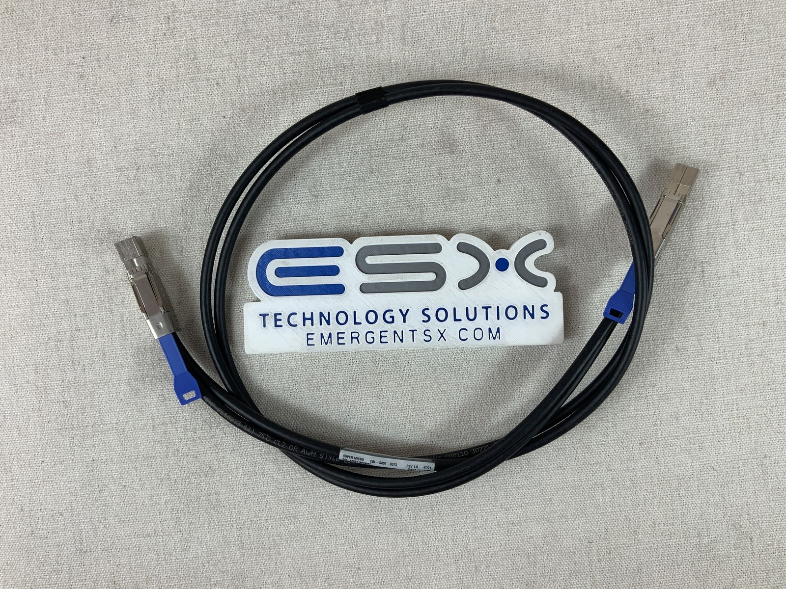 Supermicro CBL-SAST-0573 External MiniSAS HD to External MiniSAS HD 1m Cable
