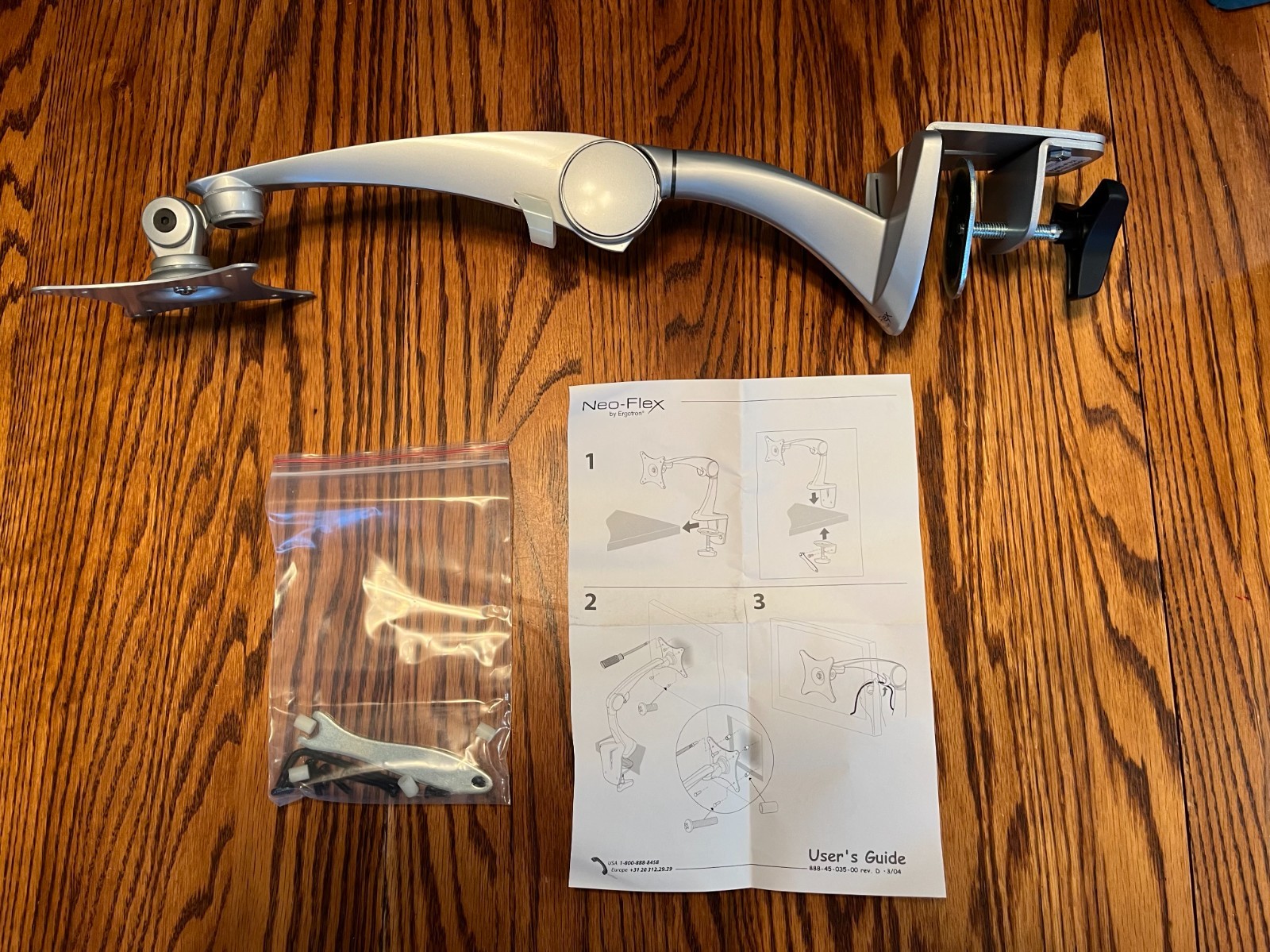 Ergotron 45-160-300 Silver Neo-Flex Arm for LCD Monitors Computer Desk Mount NOS