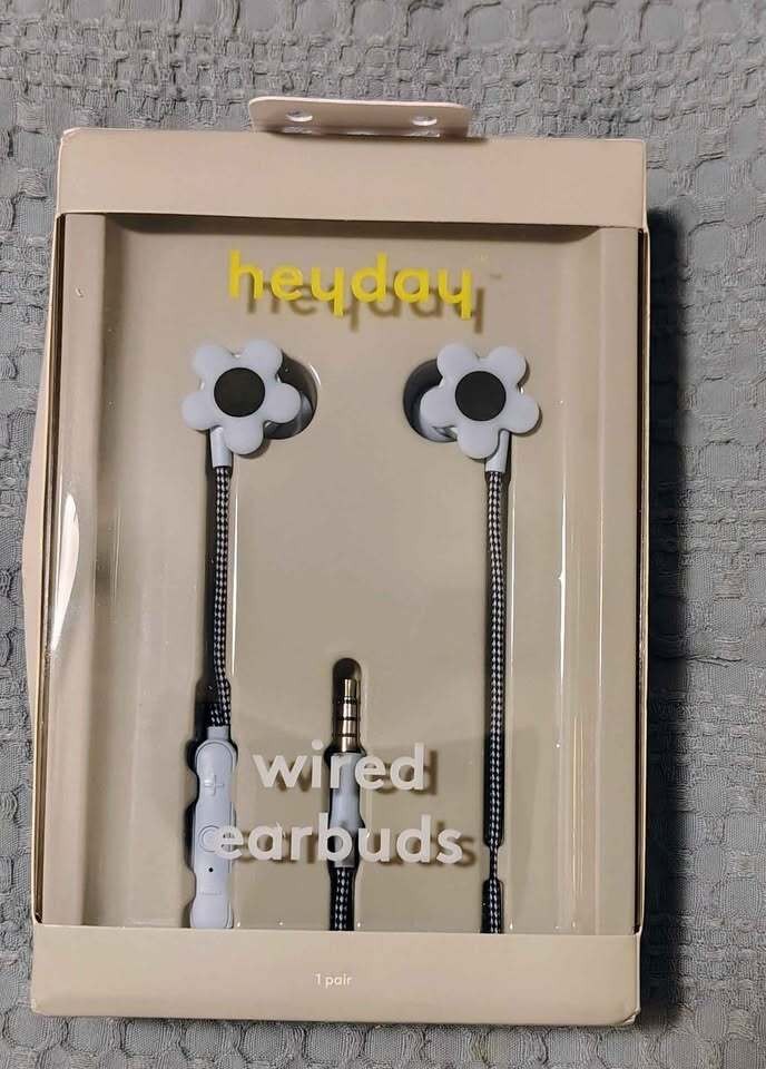 Target heyday Wired Earbuds Daisy Flower Black White Checkered Braided Aux New