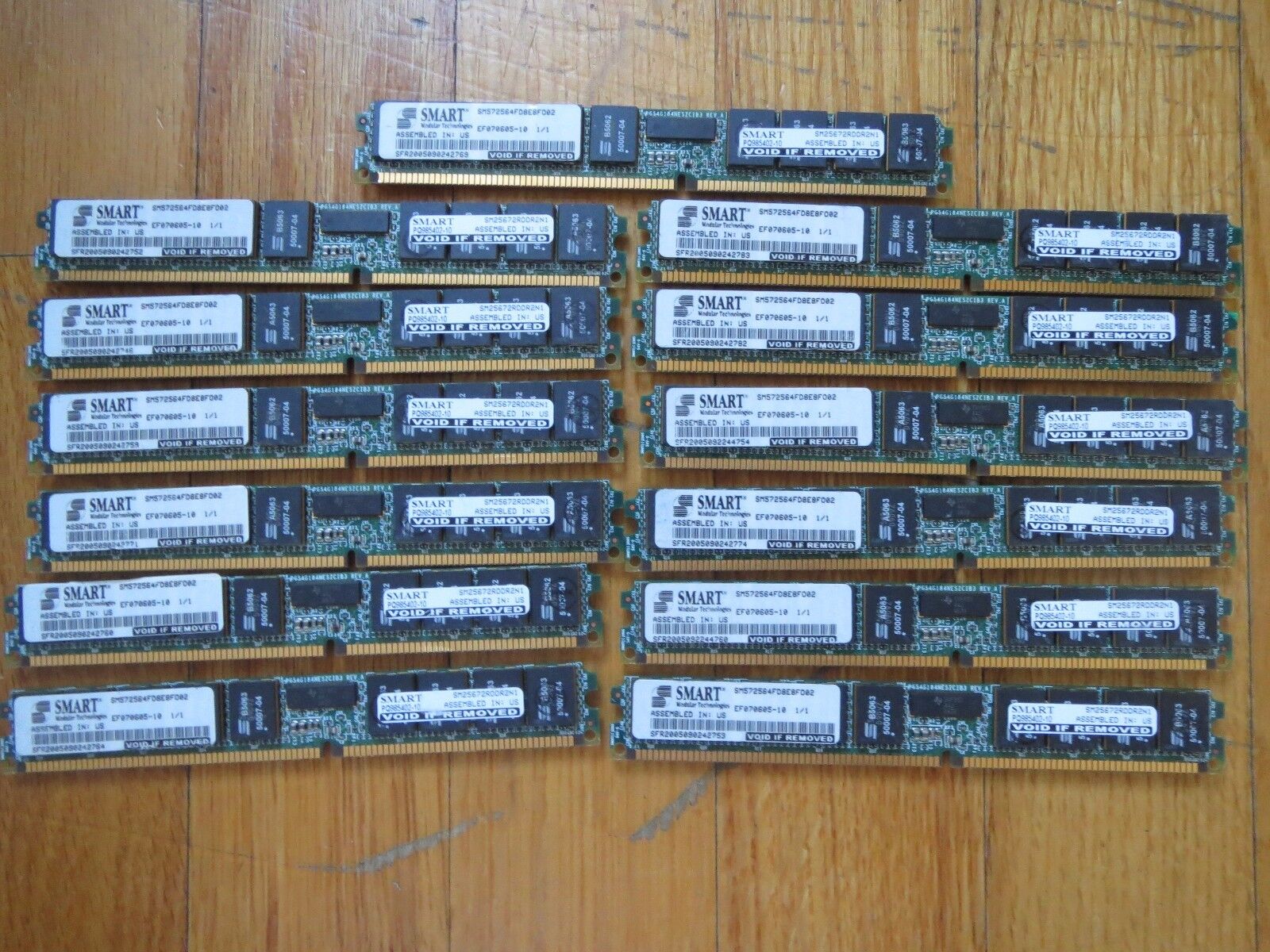 LOT OF 13 SMART MODULAR TECHNOLOY SM572564FD8E8FO02 EF070605-10 DDR MEMORY RAM