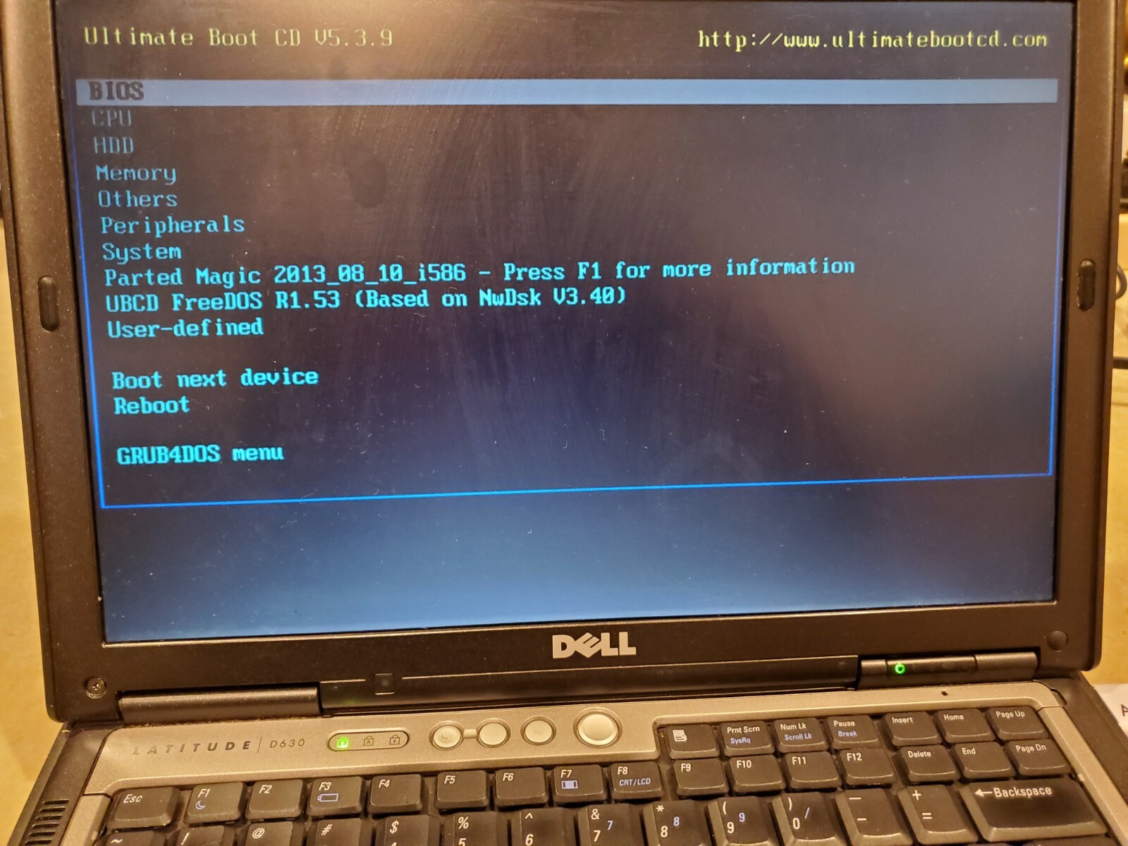 Ultimate Boot CD Bootable Diagnostic Rescue Tools Windows/Linux 4G USB Stick
