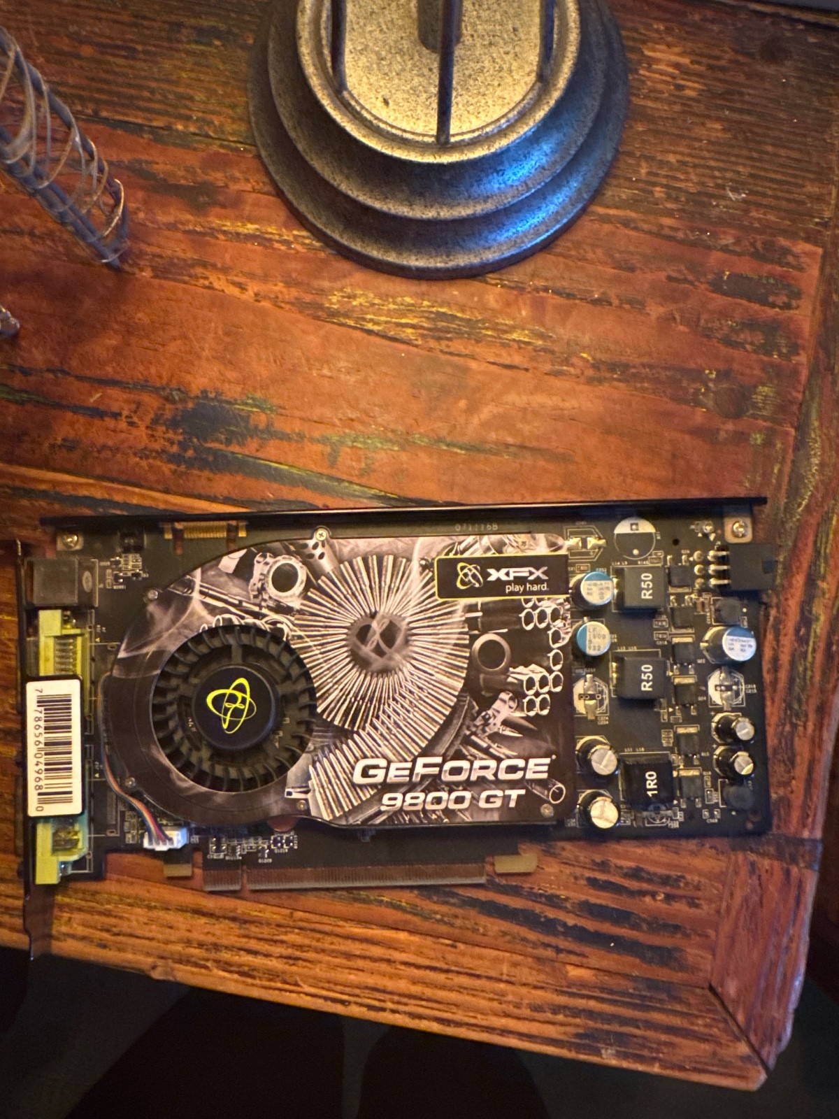 XFX PV-T98G-YDLU GF 9800GT 600M 512 MB Express Card