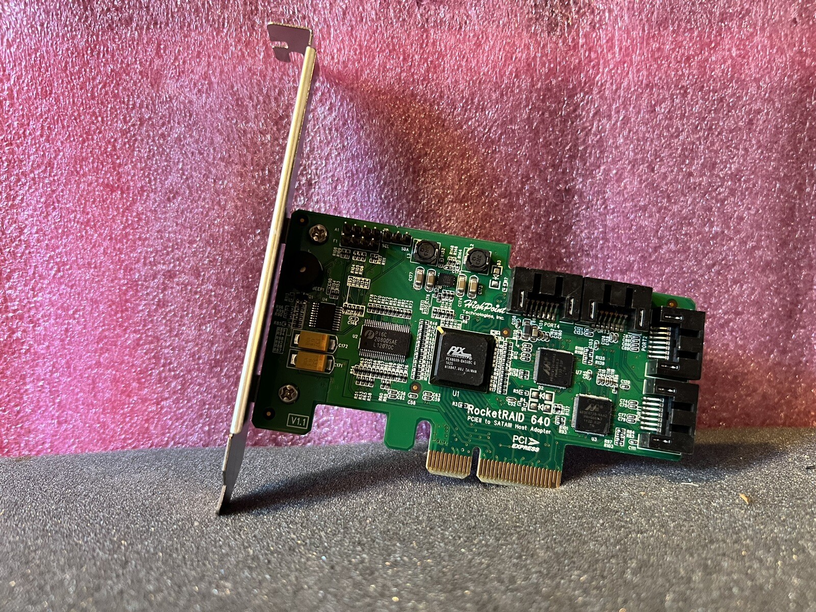 HIGHPOINT ROCKETRAID 640 Array Card 4 Port 6GB/s