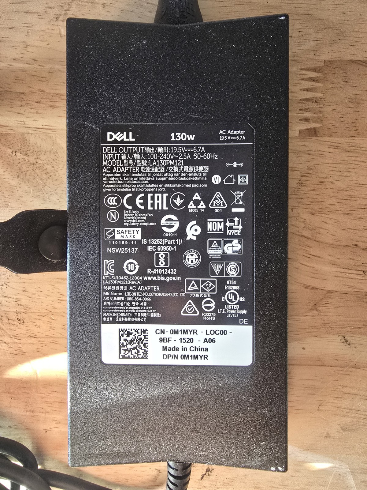 Lot of 10 Genuine Dell 130W AC Adapter Charger 4.5mm M1MYR LA130PM121 WD15