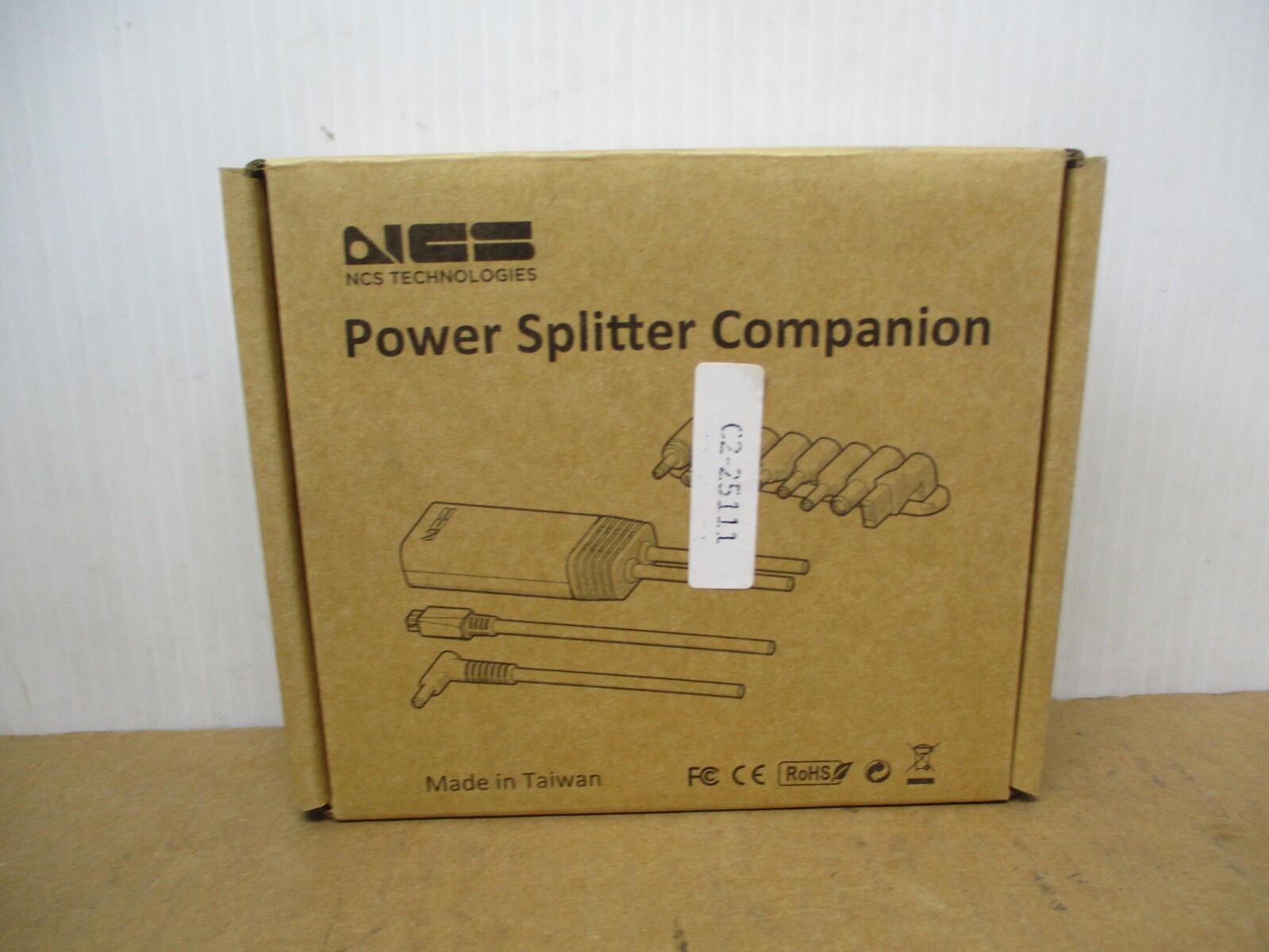 NCS Technologies NCS11290 Power Splitter Companion Laptop Multi Adapters 1042403