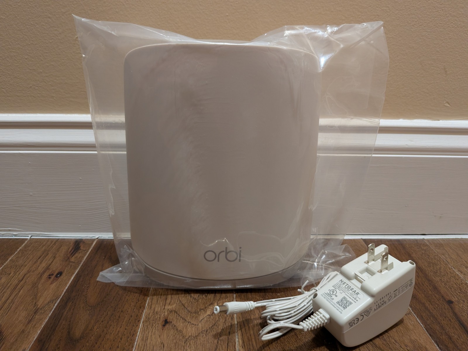 *New* Netgear Orbi RBS760 Add-on Satellite Tri-Band Wireless Mesh WiFi 6 AX5400