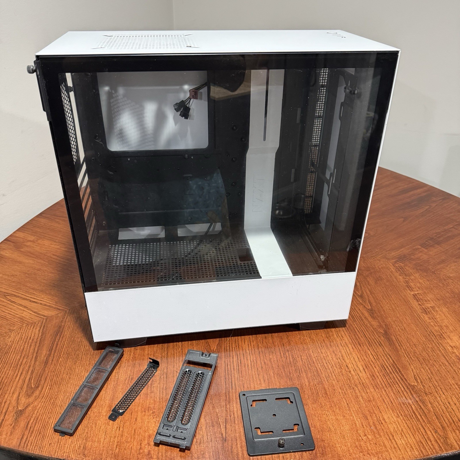 NZXT H510i CA-H510i-W1 ATX Mid-Tower PC Case White Tempered Glass USB-C