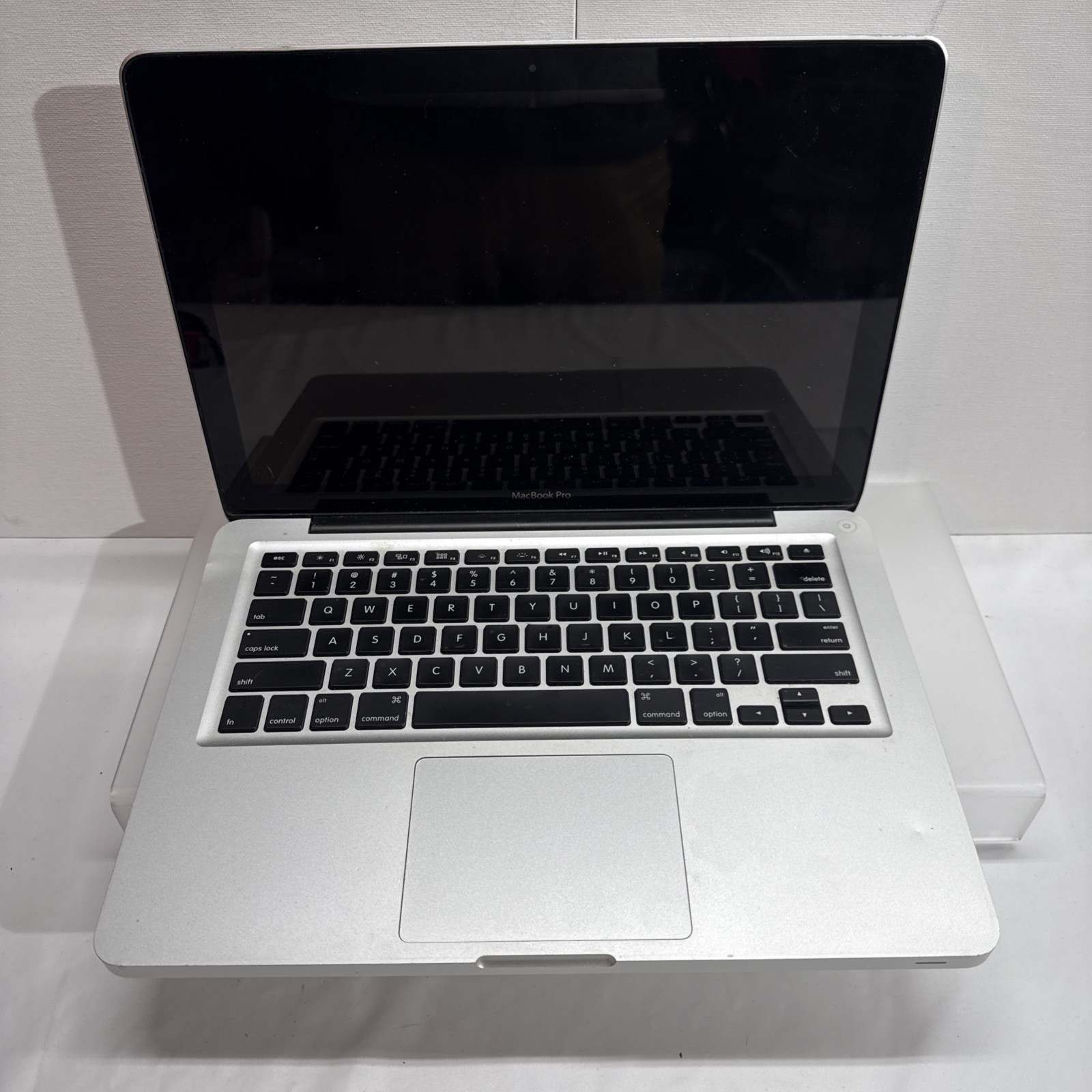 Apple MacBook Pro 15" A1286 2010 Intel Core i5 2.4GHz - FOR PARTS #581