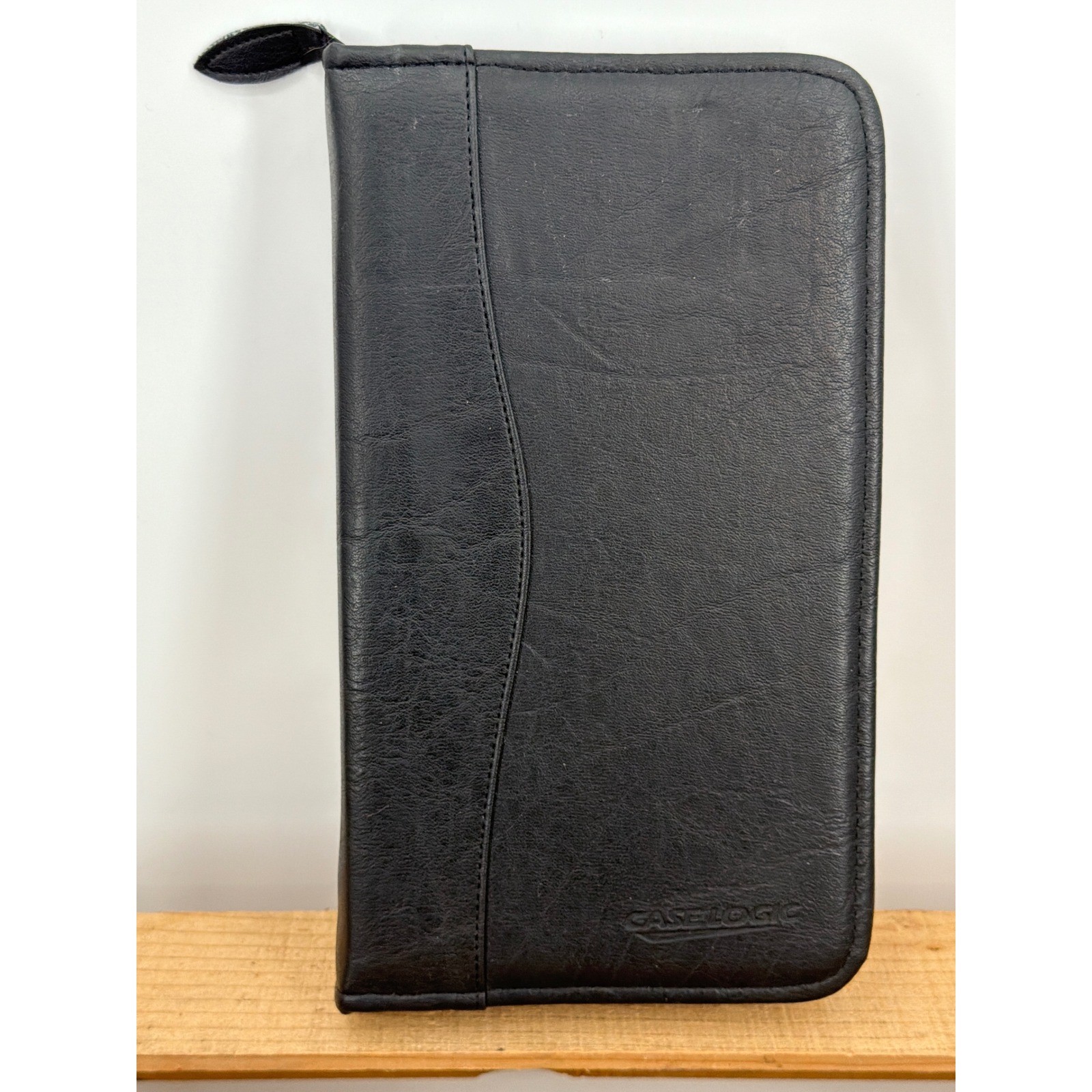 Vtg Case Logic Black Faux Leather 48 CD DVD Storage Binder Wallet Zip Organizer