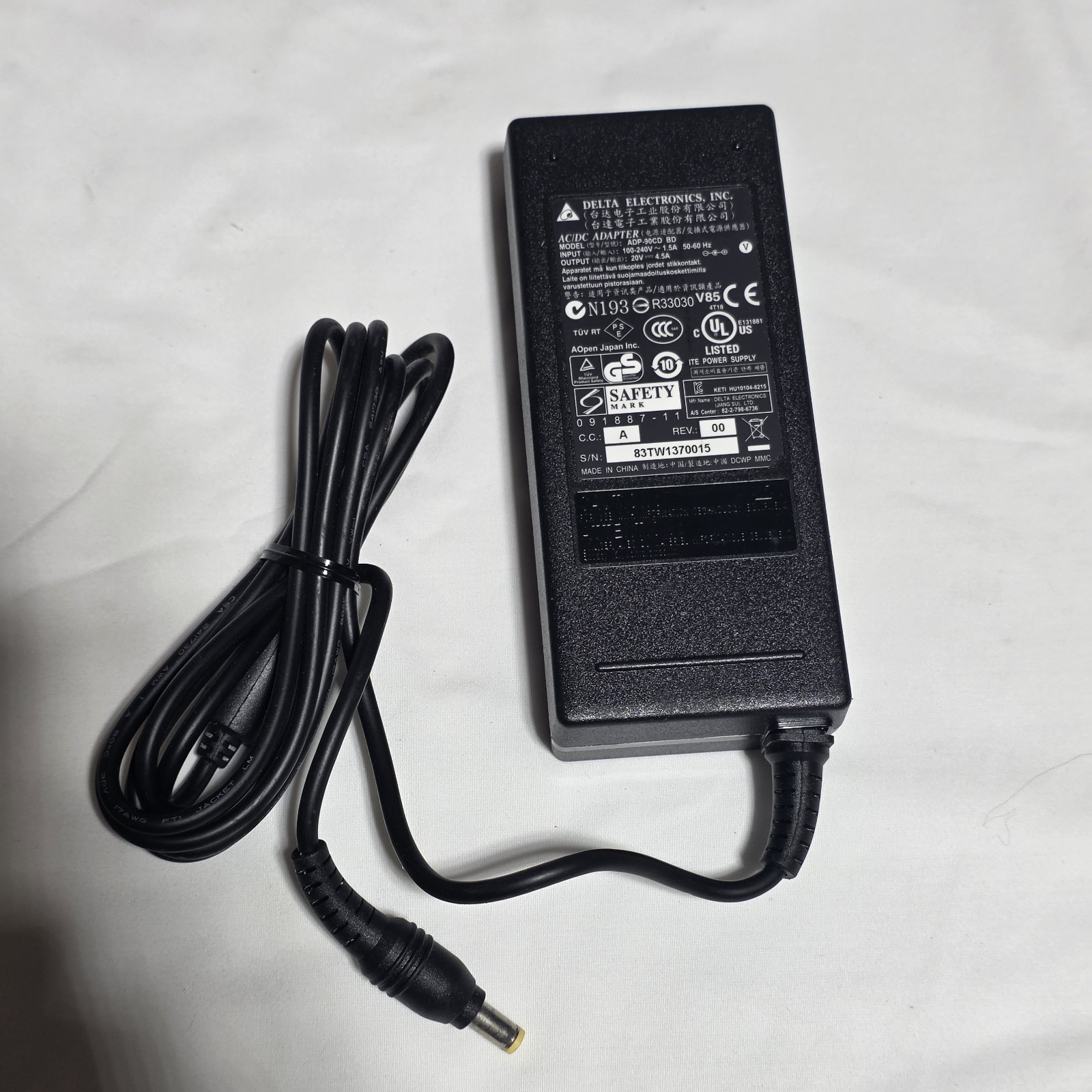 Delta Electronics 90W AC Adapter Charger ADP-90CD BD 20V 4.5A Power Brick Only