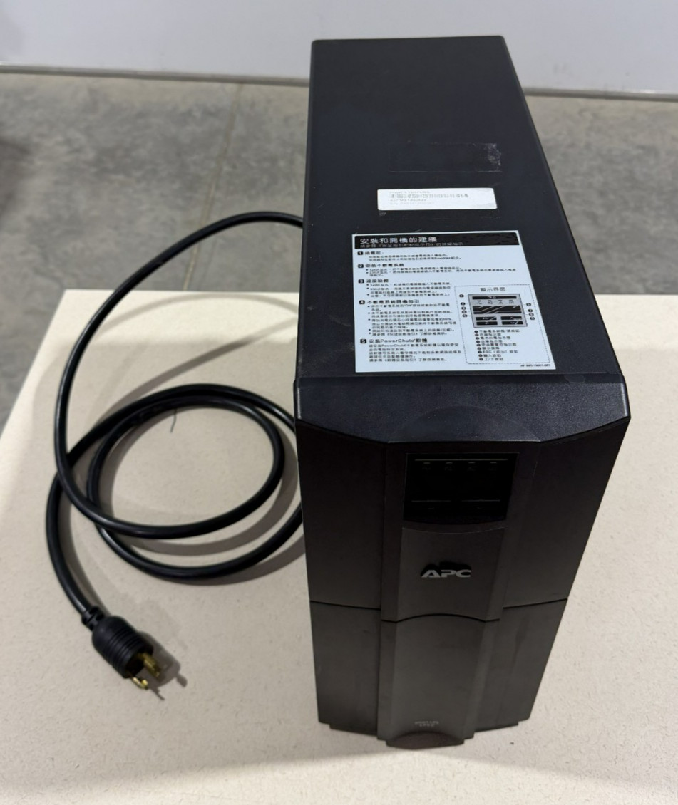 APC SMART SMT3000TW UPS 3000 Smart-UPS. No Batteries included.
